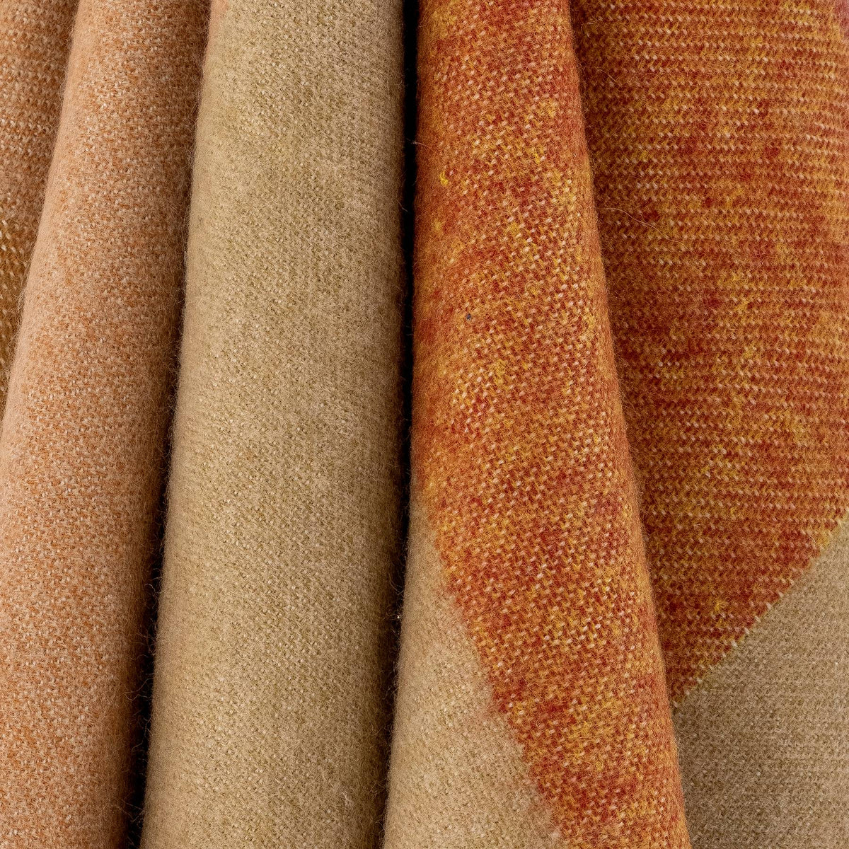 Ara Decke, Braun, Acryl in Brown präsentiert im Onlineshop von KAQTU Design AG. Wolldecke ist von Bloomingville