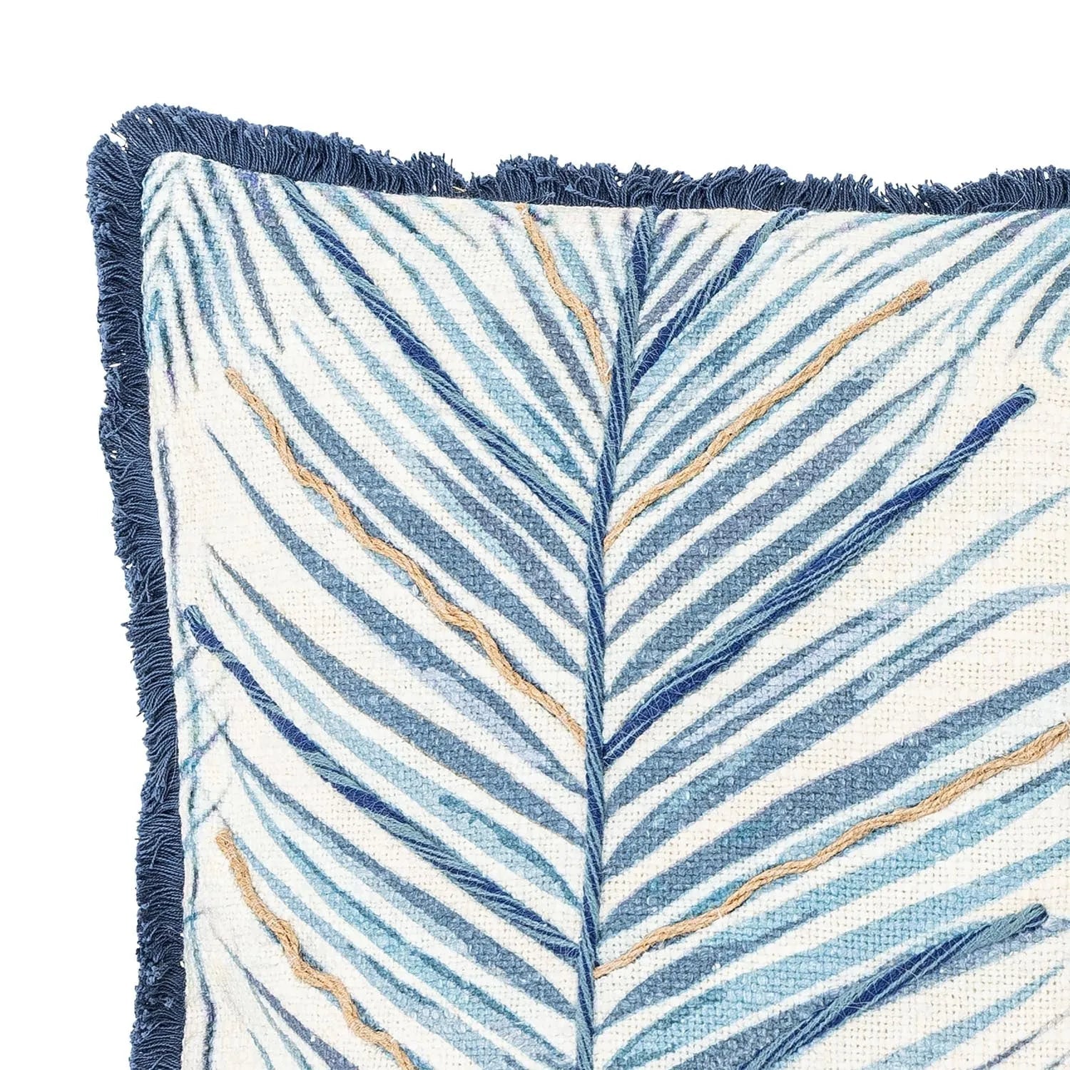 Laval Kissen, Blau, Baumwolle in Blau präsentiert im Onlineshop von KAQTU Design AG. Kissen ist von Creative Collection