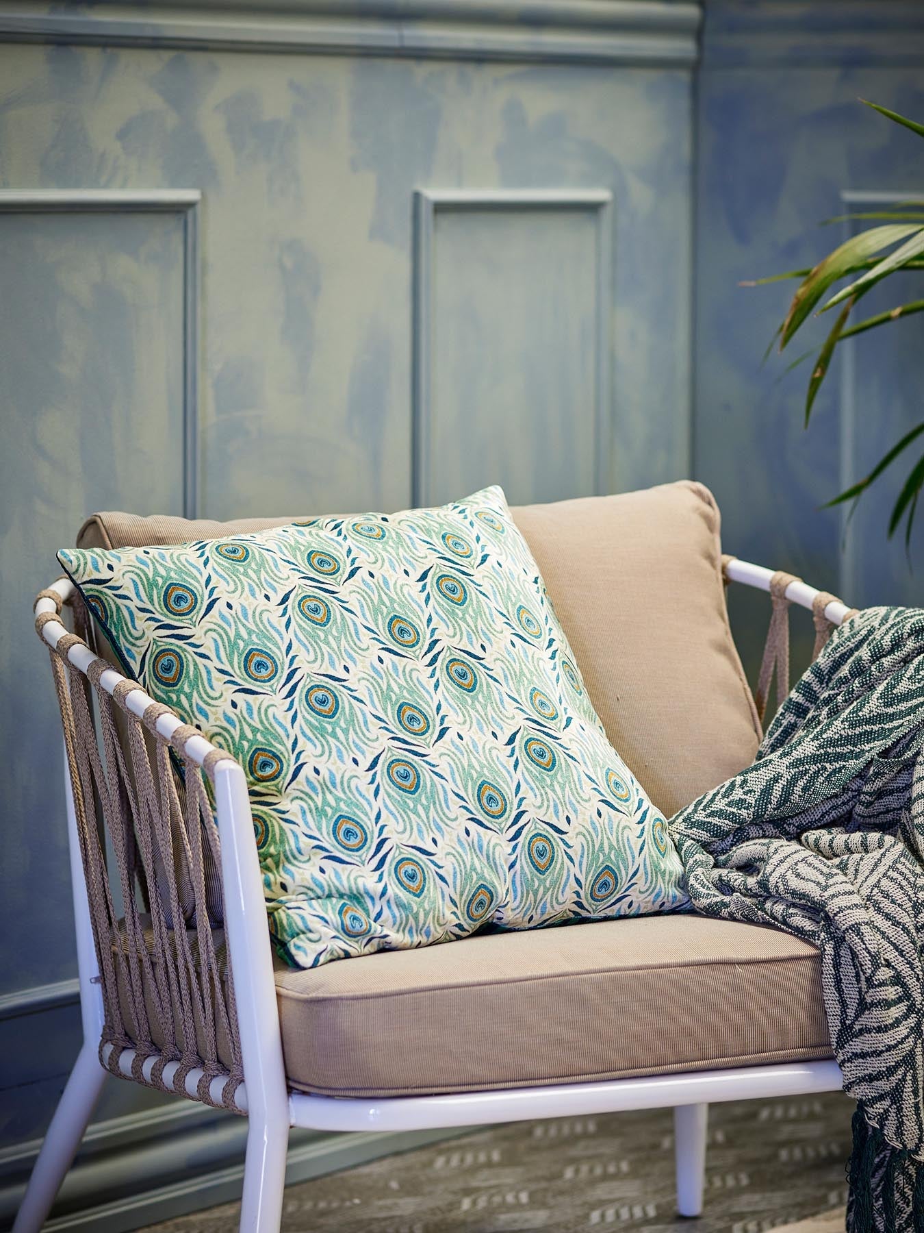 Adia Kissen, Grün, Viskose in Grün präsentiert im Onlineshop von KAQTU Design AG. Kissen ist von Creative Collection