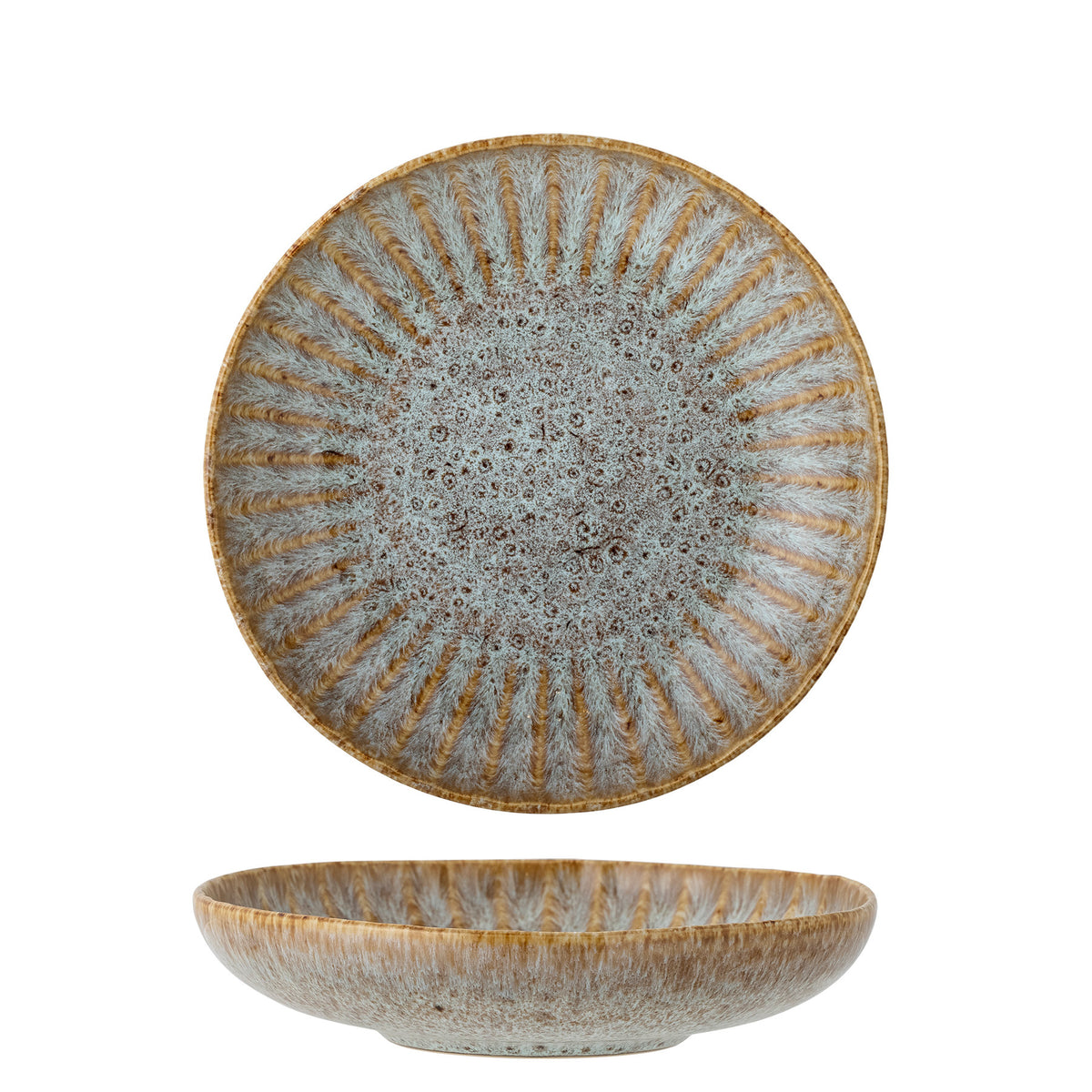 Tiefer Teller in Beige aus Steingut mit reaktiver Glasur, runde Form, Serie Fleur von Creative Collection, auf hellem Hintergrund fotografiert.
