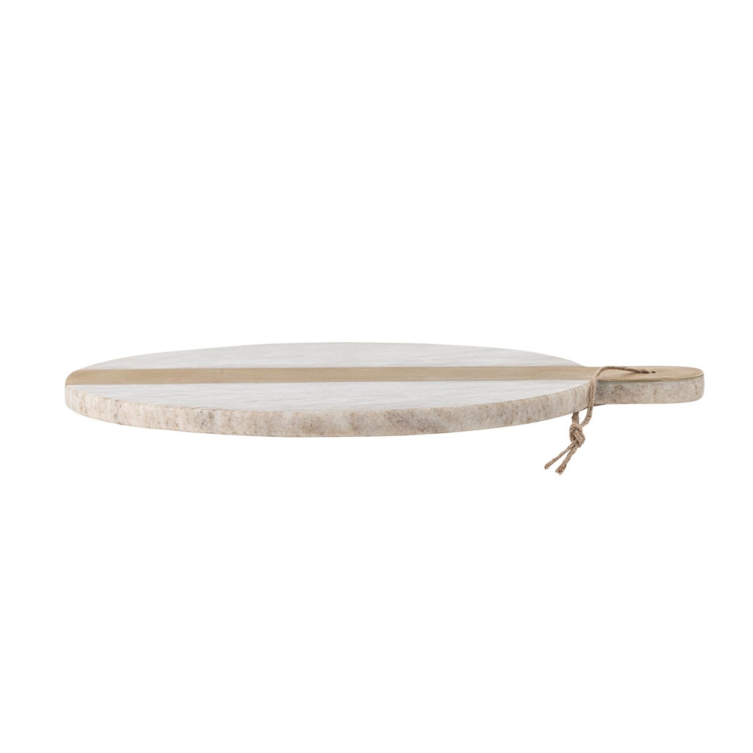Entdecken Sie das elegante Villette Schneidebrett aus hochwertigem Natur-Marmor von Bloomingville. Ein einzigartiges Küchenaccessoire mit edlem Design!