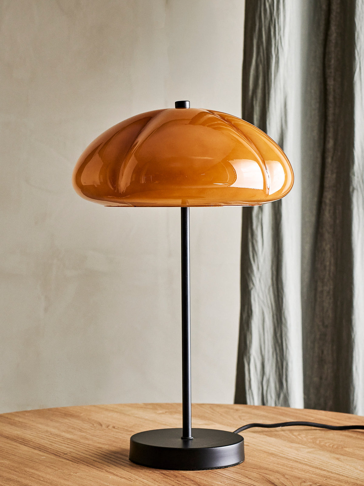 Kinoko Tischlampe, Gelb, Metall in Gelb präsentiert im Onlineshop von KAQTU Design AG. Tischleuchte ist von Creative Collection
