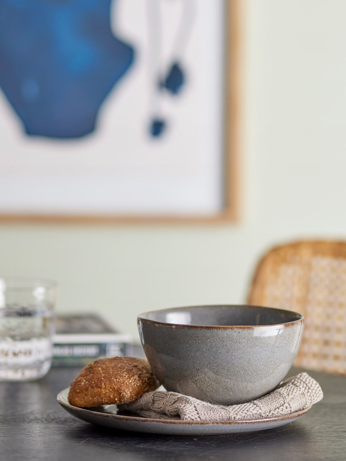 Sandrine Frühstück Set, Grau, Steingut in Grau präsentiert im Onlineshop von KAQTU Design AG. Geschirrset ist von Bloomingville