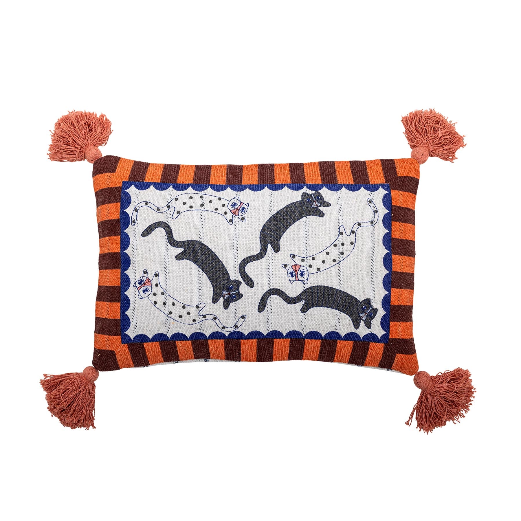 Missy Kissen, Bunt, Recycelte Baumwolle in Multi präsentiert im Onlineshop von KAQTU Design AG. Deko Kissenbezug ist von Bloomingville