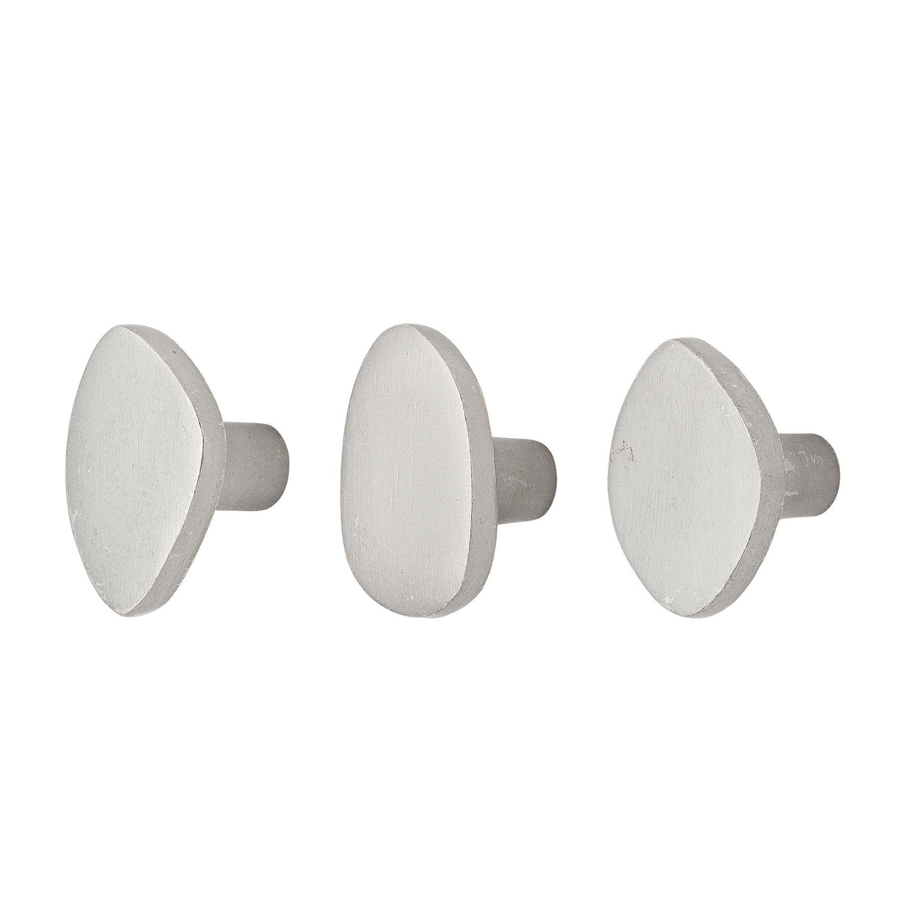 Ferri Haken, Silber, Aluminium in Silver präsentiert im Onlineshop von KAQTU Design AG. Kleiderbügel ist von Bloomingville