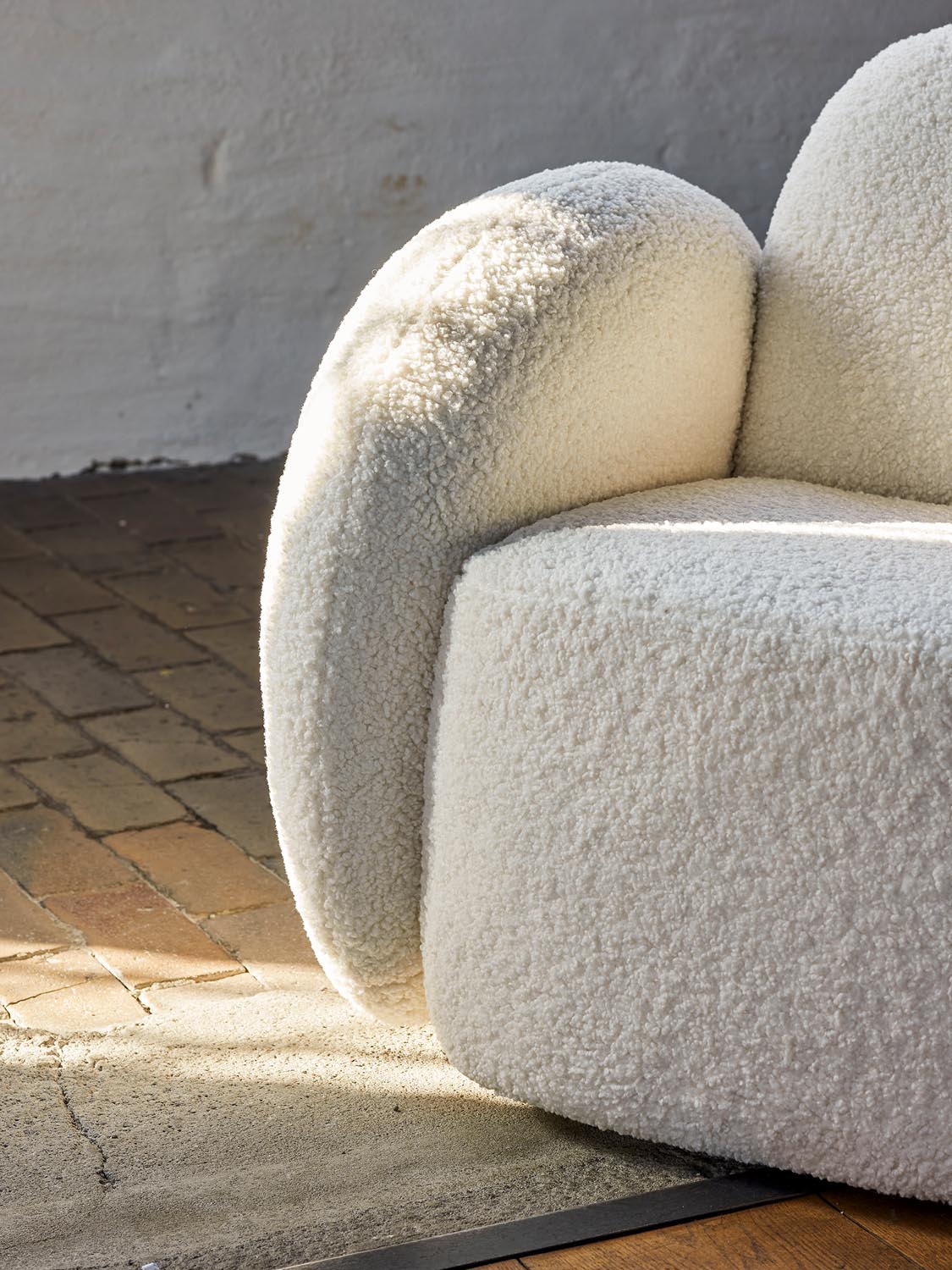 Zanno Loungesessel, Weiß, FSC®Mix, Pine in White präsentiert im Onlineshop von KAQTU Design AG. Sessel ist von Bloomingville
