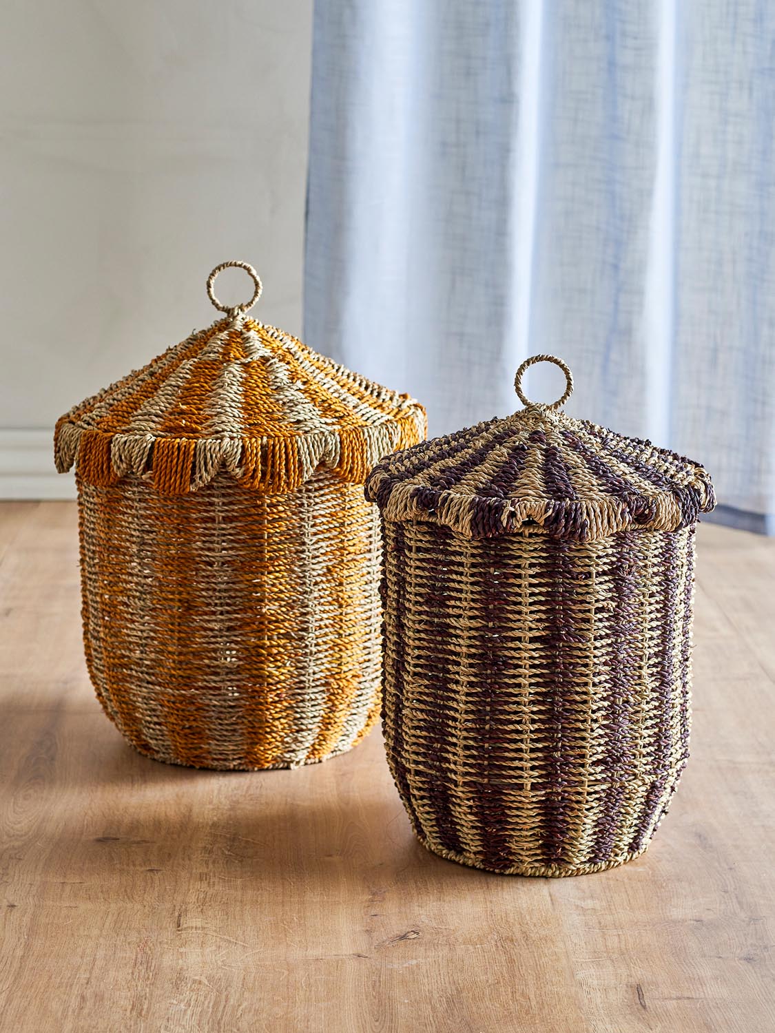 Cikkeline Korb mit Deckel, Bunt, Seegras in Multi präsentiert im Onlineshop von KAQTU Design AG. Aufbewahrungskorb ist von Bloomingville Mini