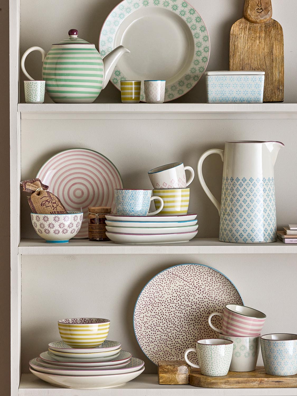 Patrizia Tasse, Bunt, Steingut in Multi präsentiert im Onlineshop von KAQTU Design AG. Tasse ist von Bloomingville