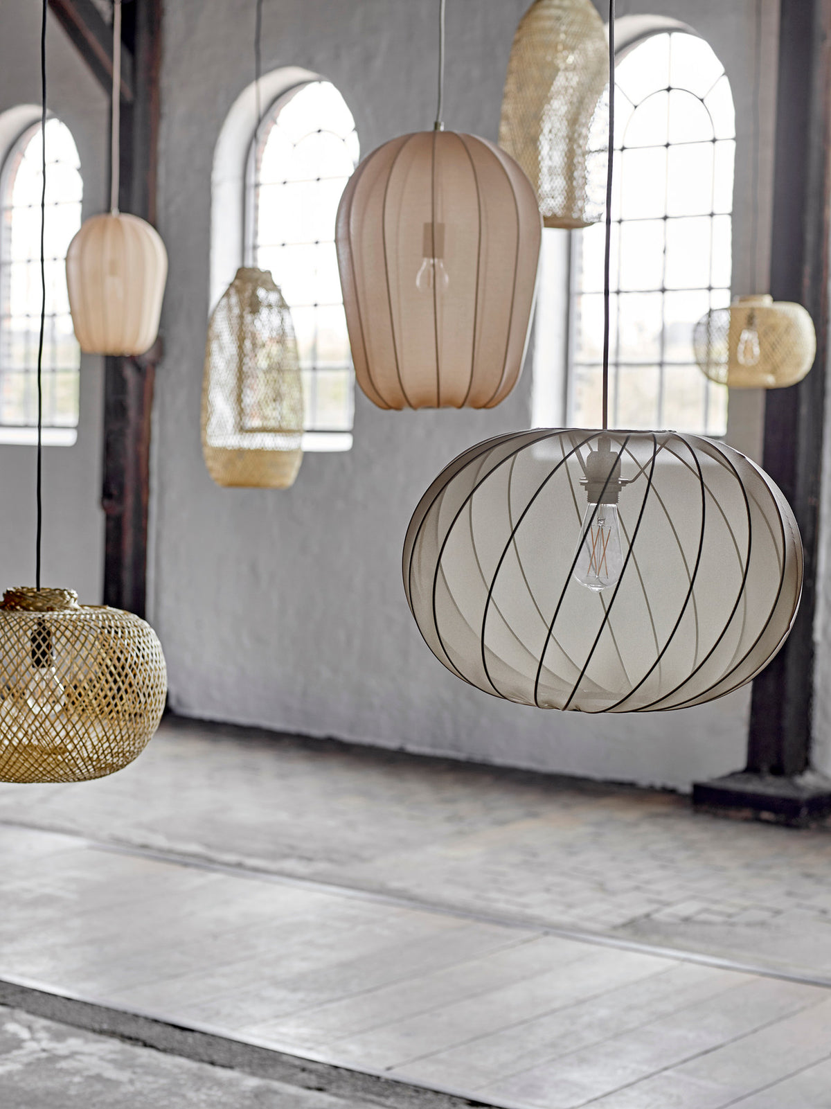 Piola Hängeleuchte, Natur, Polyester in Nature präsentiert im Onlineshop von KAQTU Design AG. Pendelleuchte ist von Bloomingville