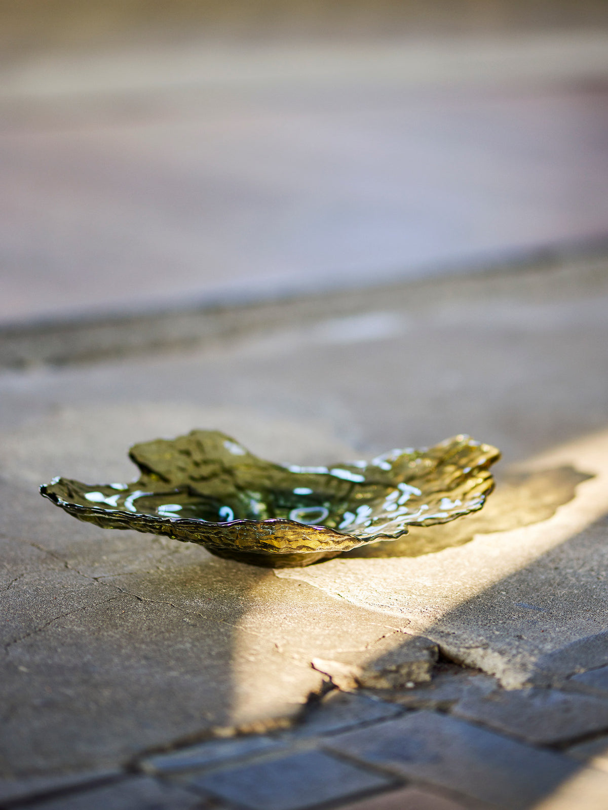 Aiku Schale, Grün, Glas in Green präsentiert im Onlineshop von KAQTU Design AG. Schale ist von Bloomingville