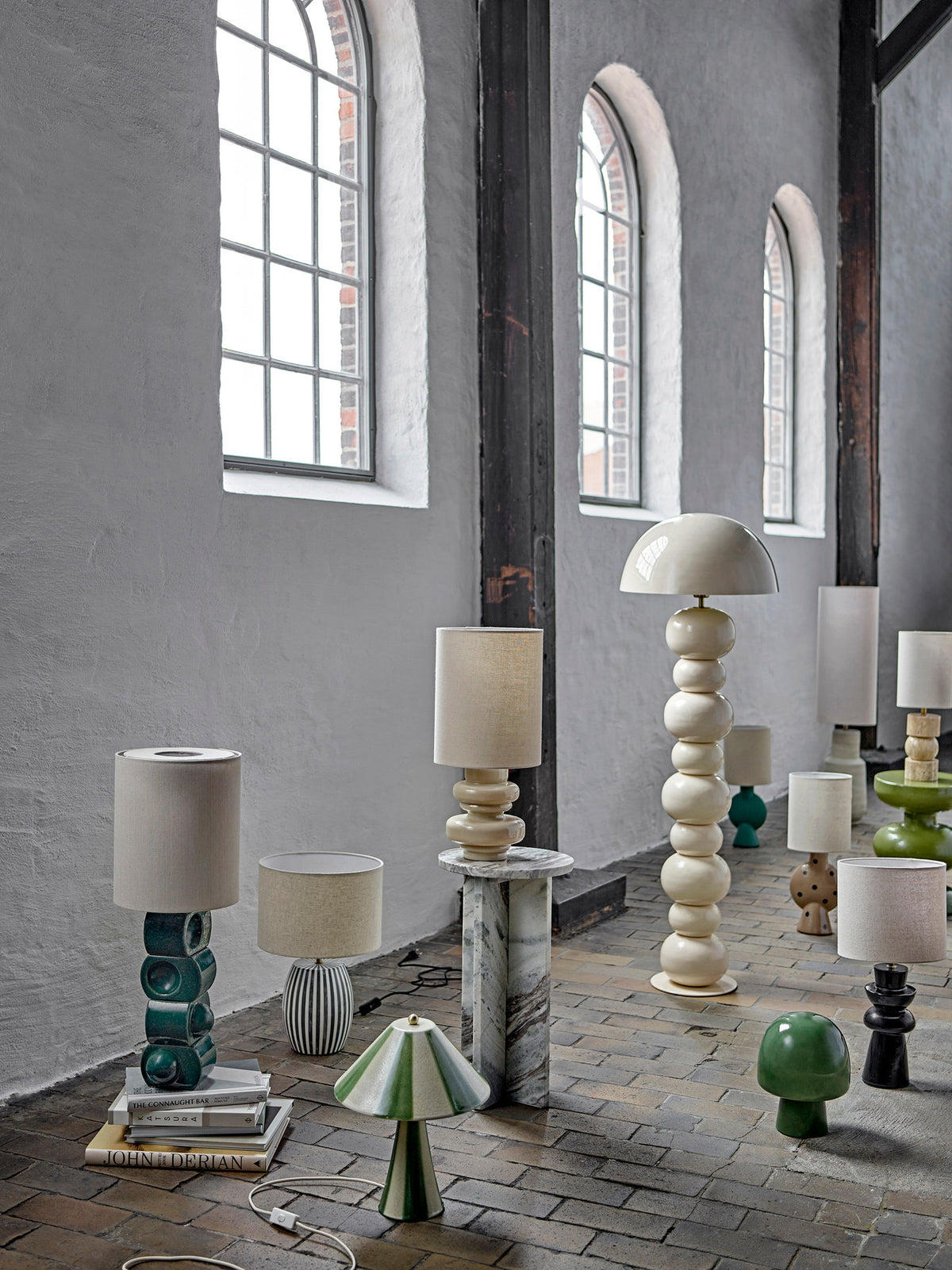 Olive Tischlampe, Bunt, Steingut in Multi präsentiert im Onlineshop von KAQTU Design AG. Tischleuchte ist von Bloomingville