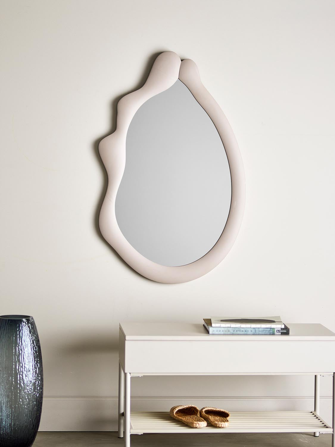 Aika Wand-Spiegel, Natur, MDF in Nature präsentiert im Onlineshop von KAQTU Design AG. Spiegel ist von Bloomingville