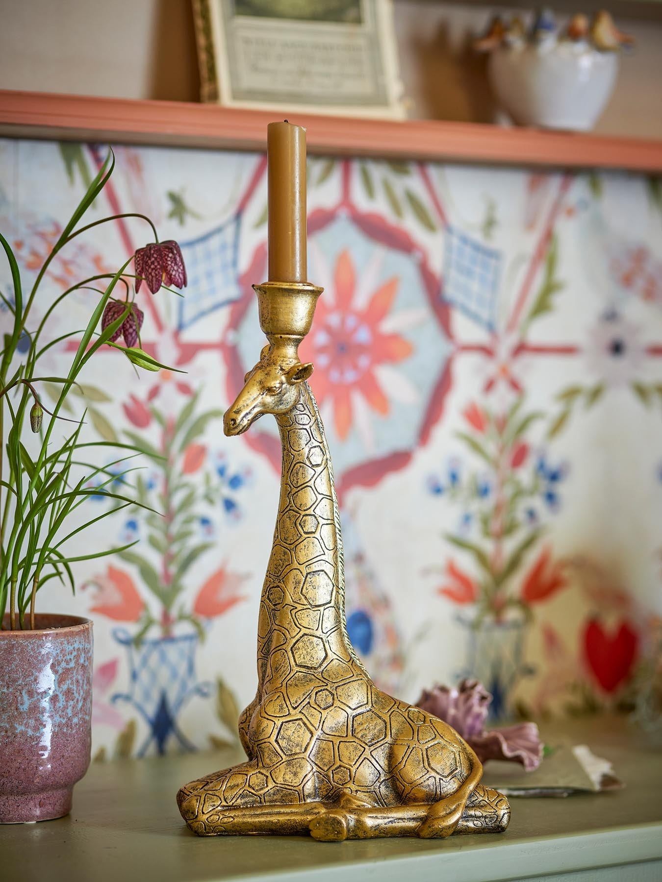 Twiga Kerzenhalter, Gold, Polyresin in Gold präsentiert im Onlineshop von KAQTU Design AG. Teelichthalter ist von Creative Collection