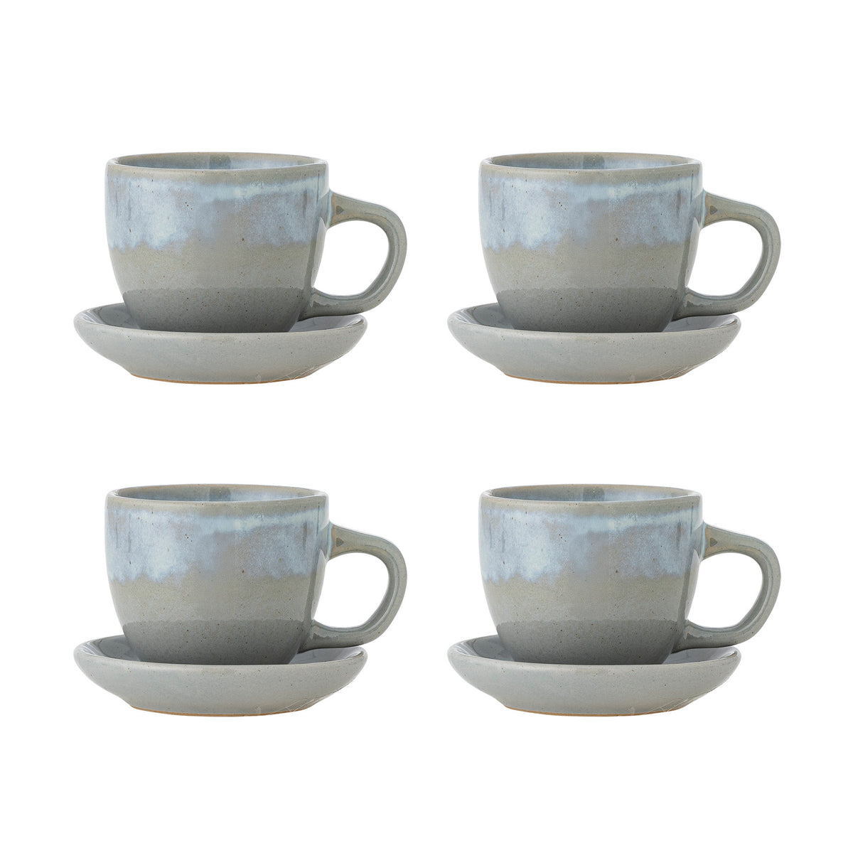 Brenta Tasse mit Untertasse, Blau, Steingut in Blau präsentiert im Onlineshop von KAQTU Design AG. Tasse ist von Bloomingville