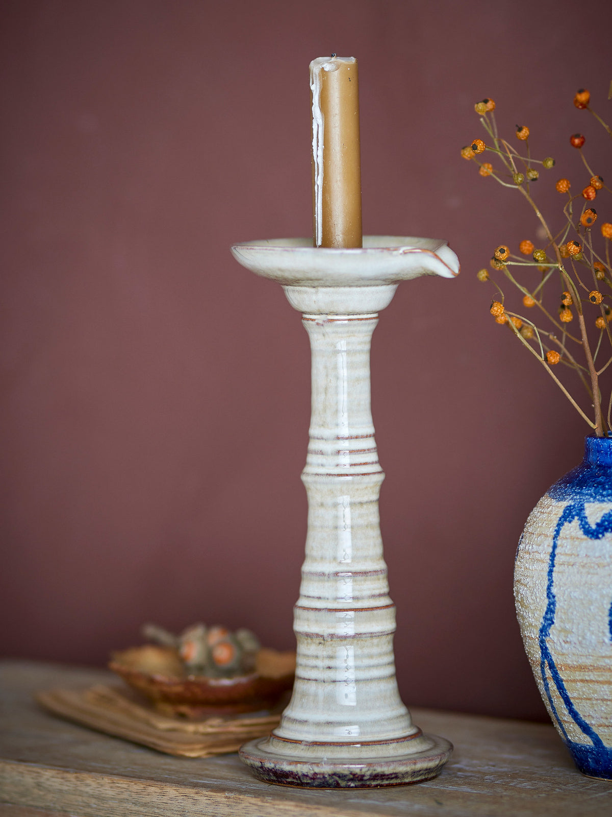 Rigby Kerzenhalter, Grau, Steingut in Grau präsentiert im Onlineshop von KAQTU Design AG. Kerzenständer ist von Creative Collection