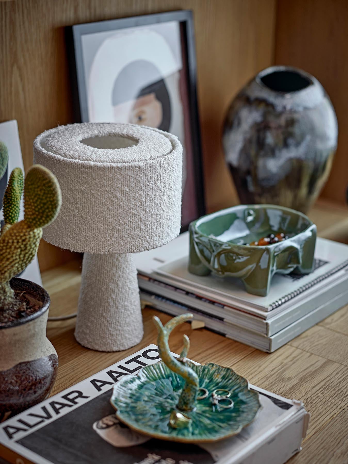 Litton Tablett, Grün, Steingut in Grün präsentiert im Onlineshop von KAQTU Design AG. Tablett ist von Bloomingville