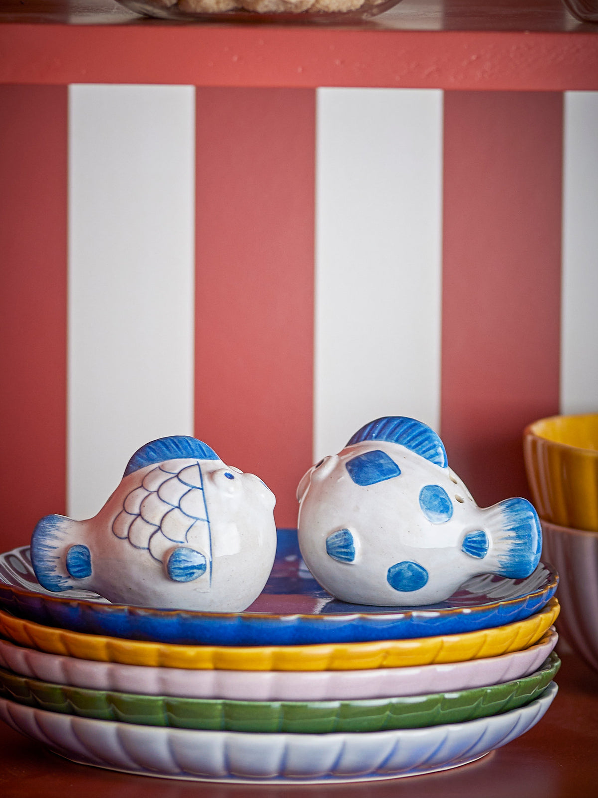 Fugu Salz- und Pfefferset, Blau, Steingut in Blau präsentiert im Onlineshop von KAQTU Design AG. Kochbesteck ist von Bloomingville
