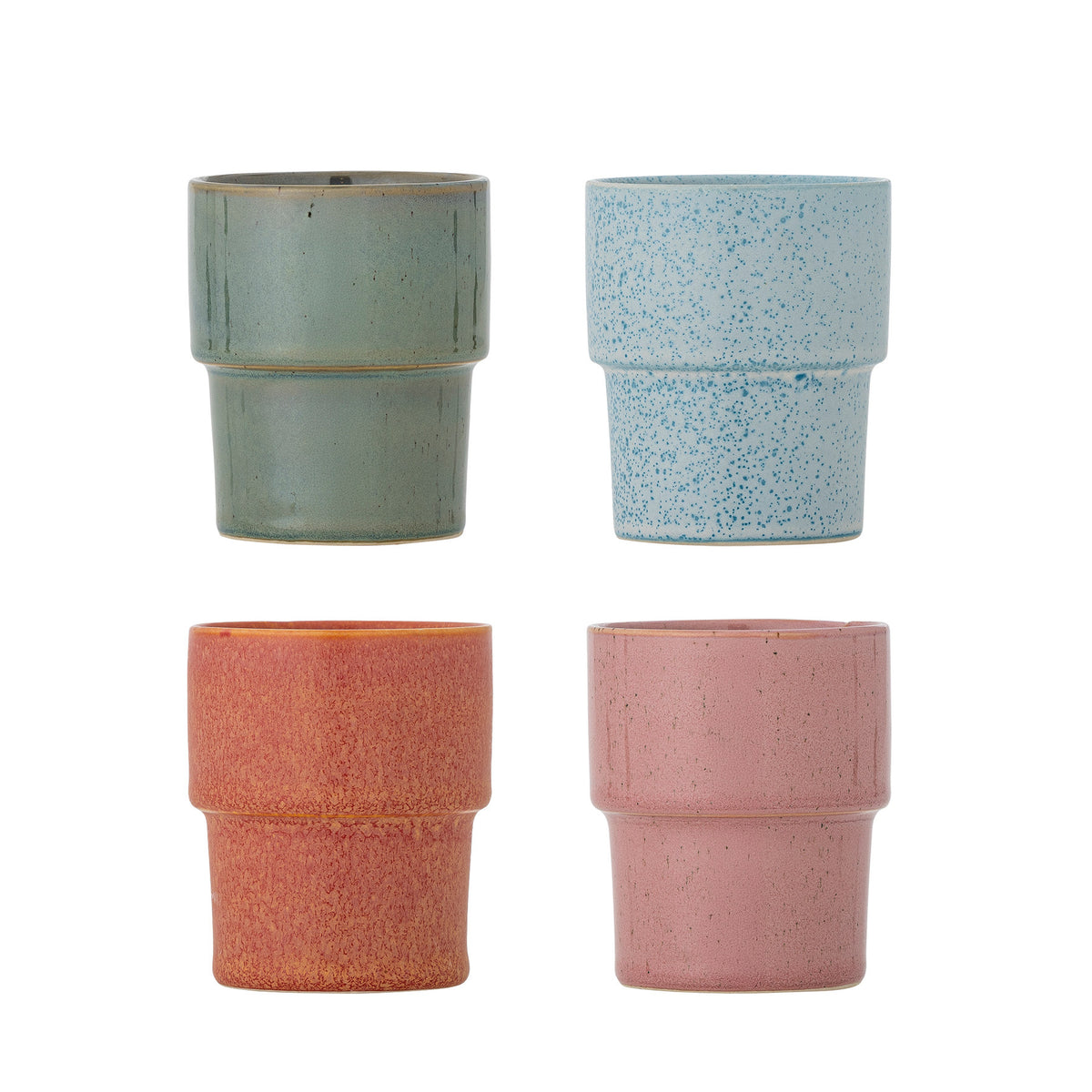 Ewan Tasse, Rose, Steingut in Rose präsentiert im Onlineshop von KAQTU Design AG. Tasse ist von Bloomingville