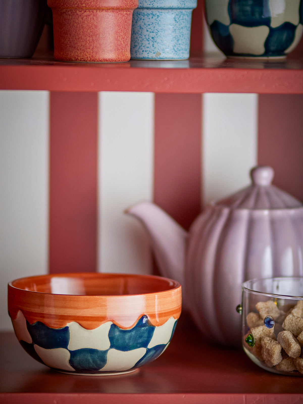 Check Schale, Blau, Steingut in Blau präsentiert im Onlineshop von KAQTU Design AG. Schale ist von Bloomingville
