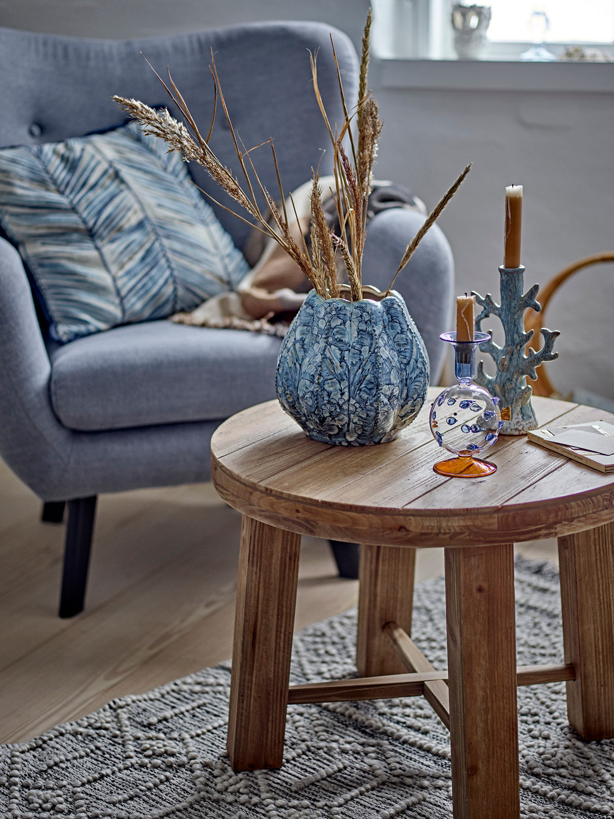 Phila Kerzenhalter, Blau, Glas in Blau präsentiert im Onlineshop von KAQTU Design AG. Kerzenständer ist von Creative Collection