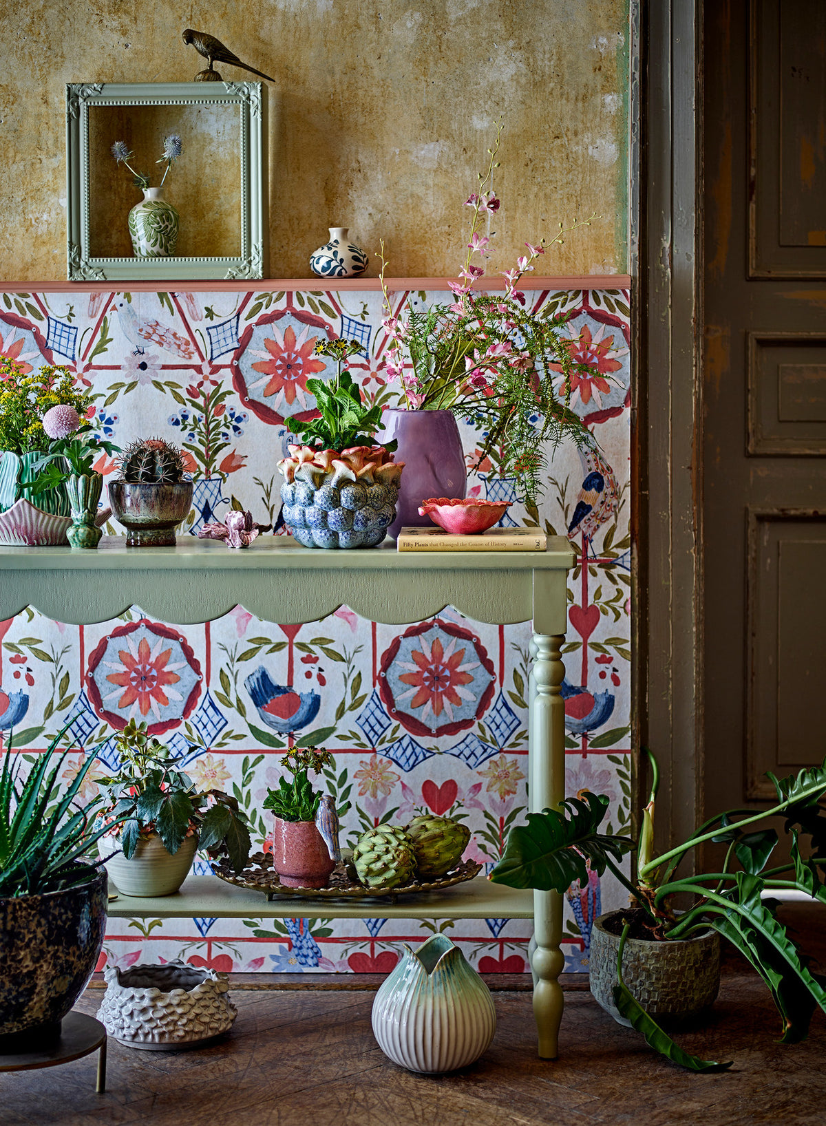 Skylar Vase, Grün, Steingut in Grün präsentiert im Onlineshop von KAQTU Design AG. Vase ist von Creative Collection