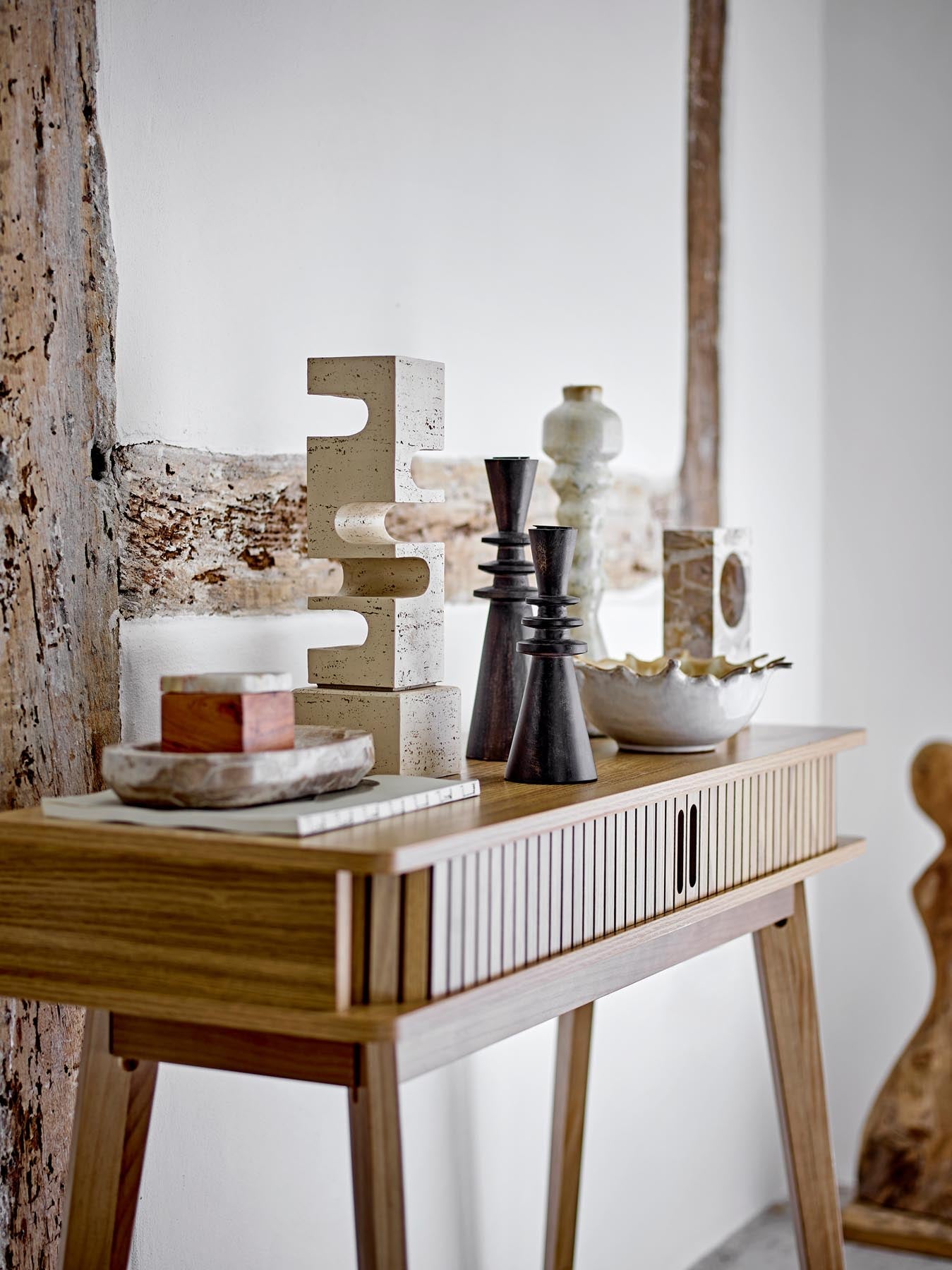 Hallam Deko, Weiß, Polyresin in Weiß präsentiert im Onlineshop von KAQTU Design AG. Weihnachtszubehör ist von Bloomingville