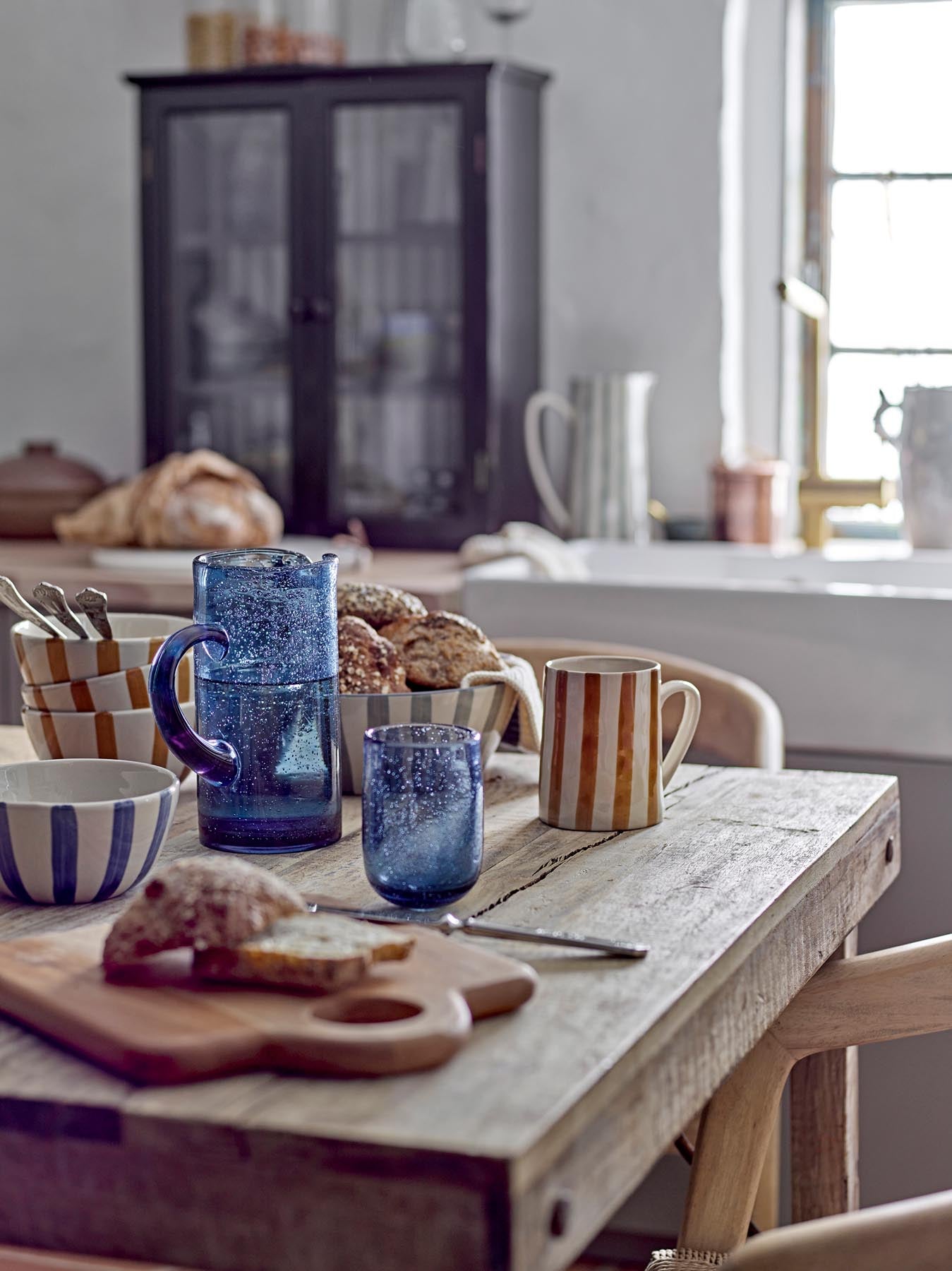 Tabby Trinkglas, Blau, Glas in Blau präsentiert im Onlineshop von KAQTU Design AG. Glas ist von Creative Collection