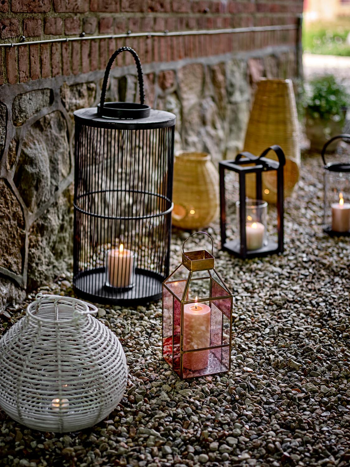 Drew Laterne, Rose, Glas in Rose präsentiert im Onlineshop von KAQTU Design AG. Laterne ist von Bloomingville