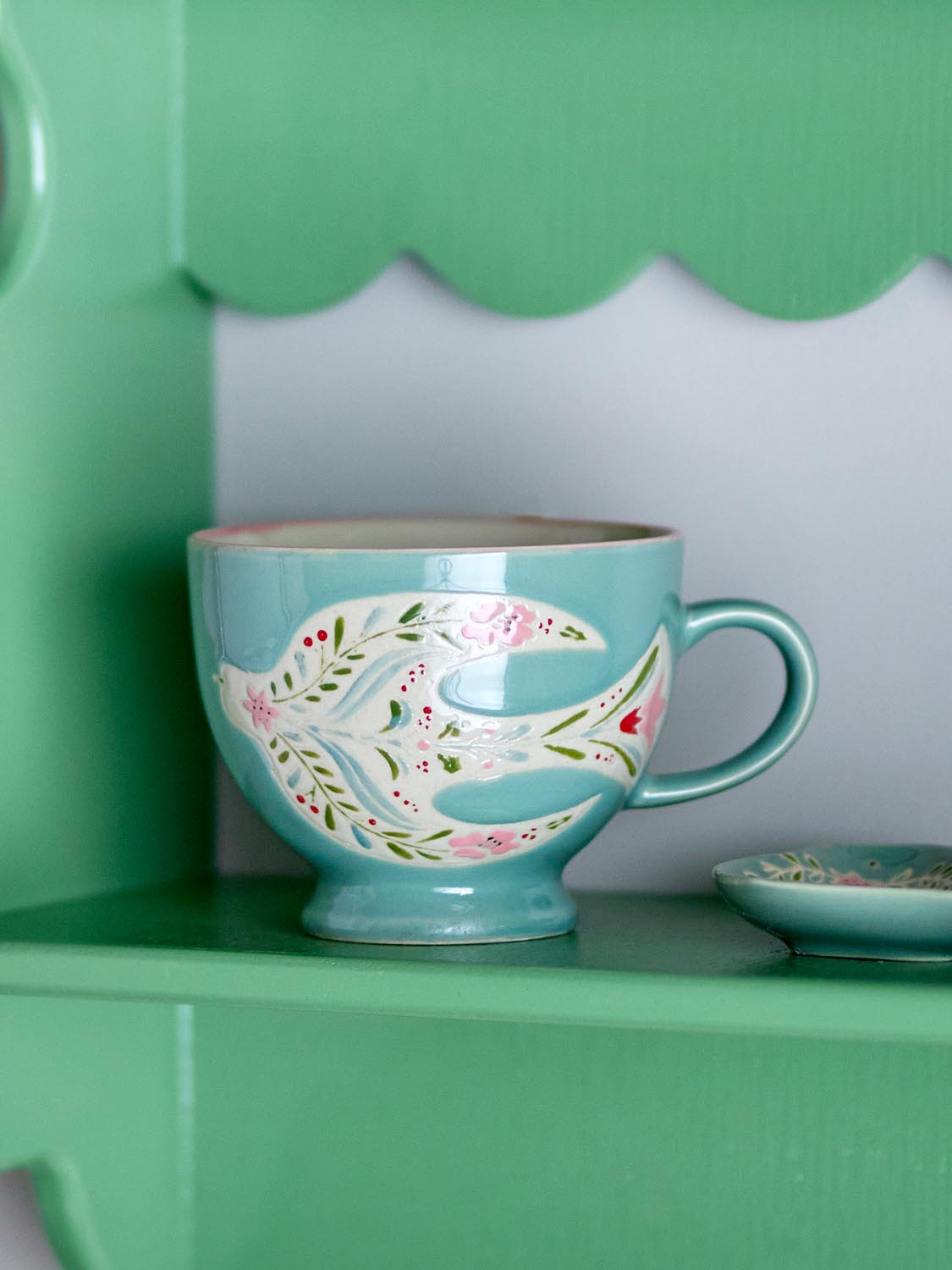 Rosalynde Becher, Grün, Steingut in Green präsentiert im Onlineshop von KAQTU Design AG. Tasse ist von Creative Collection