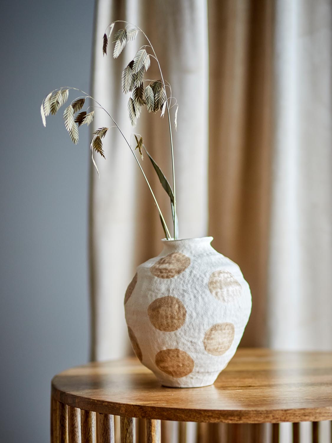 Byron Vase, Natur, Steingut in Nature präsentiert im Onlineshop von KAQTU Design AG. Vase ist von Creative Collection