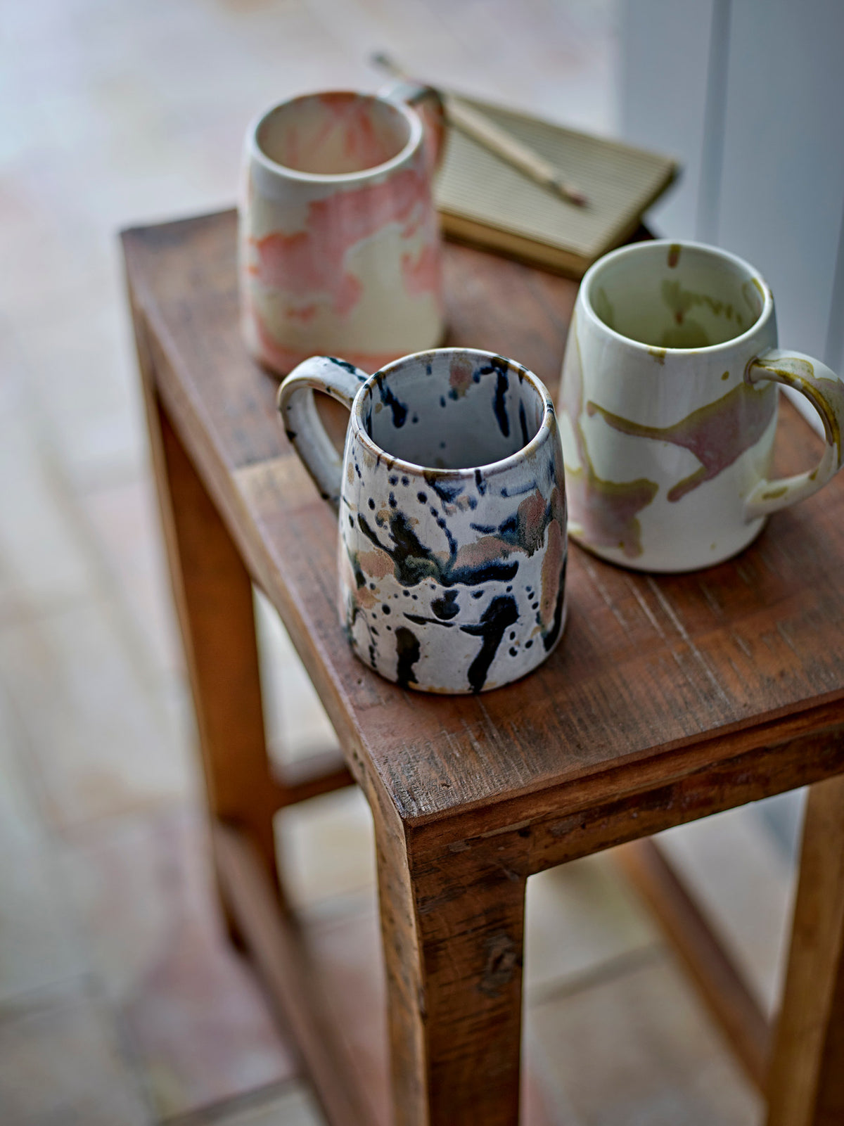 Winnie Becher, Bunt, Steingut in Multi präsentiert im Onlineshop von KAQTU Design AG. Tasse ist von Creative Collection