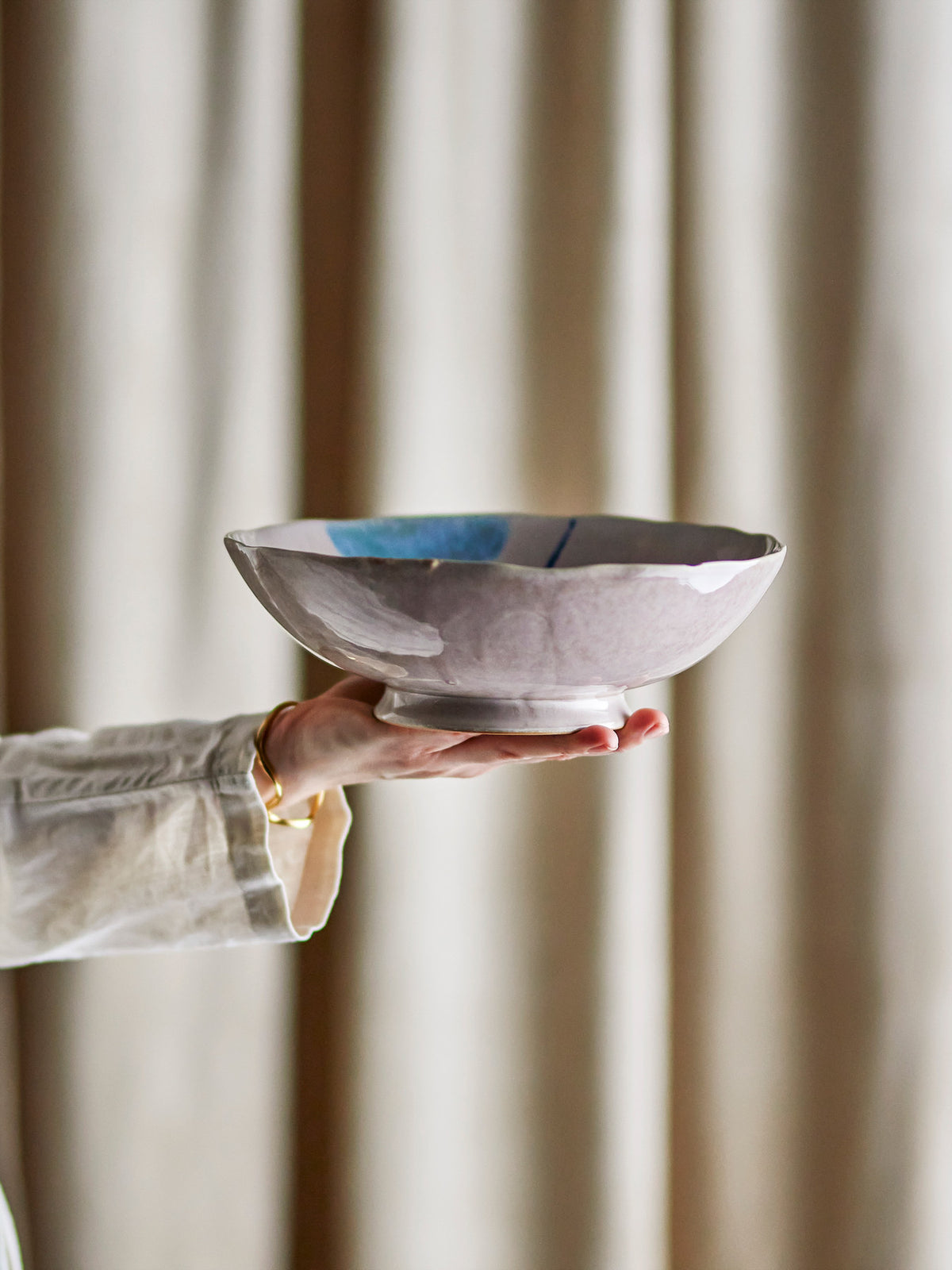 Imogen Schale, Bunt, Steingut in Multi präsentiert im Onlineshop von KAQTU Design AG. Schale ist von Bloomingville