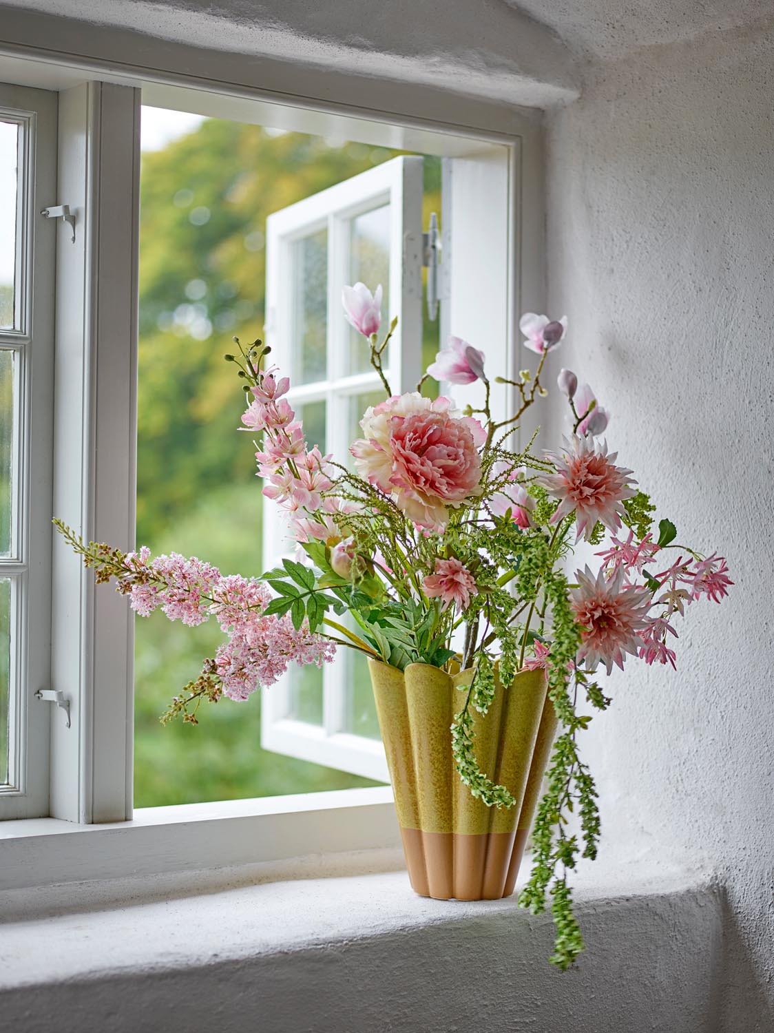 Breeze Blumenstrauß, Rose, Künstliche Blumen in Rose präsentiert im Onlineshop von KAQTU Design AG. Kunstpflanze ist von Bloomingville