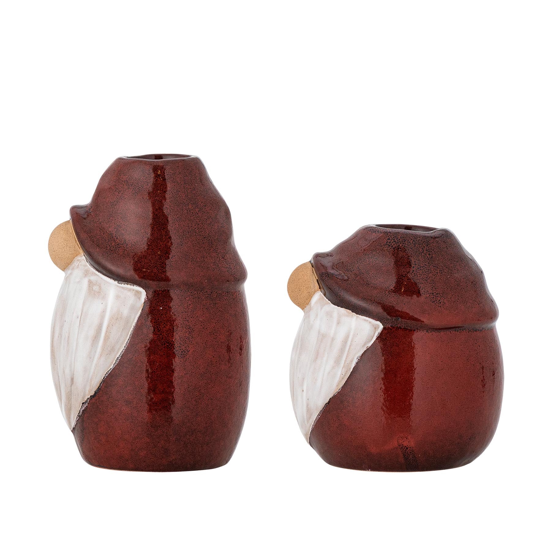 Lyda Kerzenhalter, Rot, Steingut in Red präsentiert im Onlineshop von KAQTU Design AG. Kerzenständer ist von Bloomingville