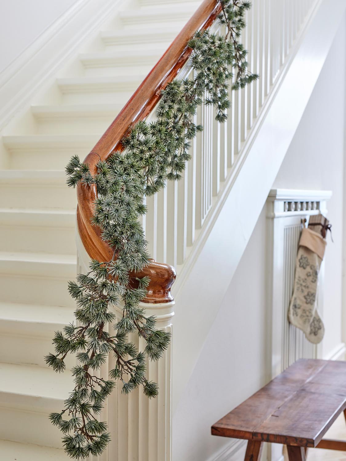Cedar Girlande, Grün, Künstliche Blumen in Green präsentiert im Onlineshop von KAQTU Design AG. Kunstpflanze ist von Bloomingville