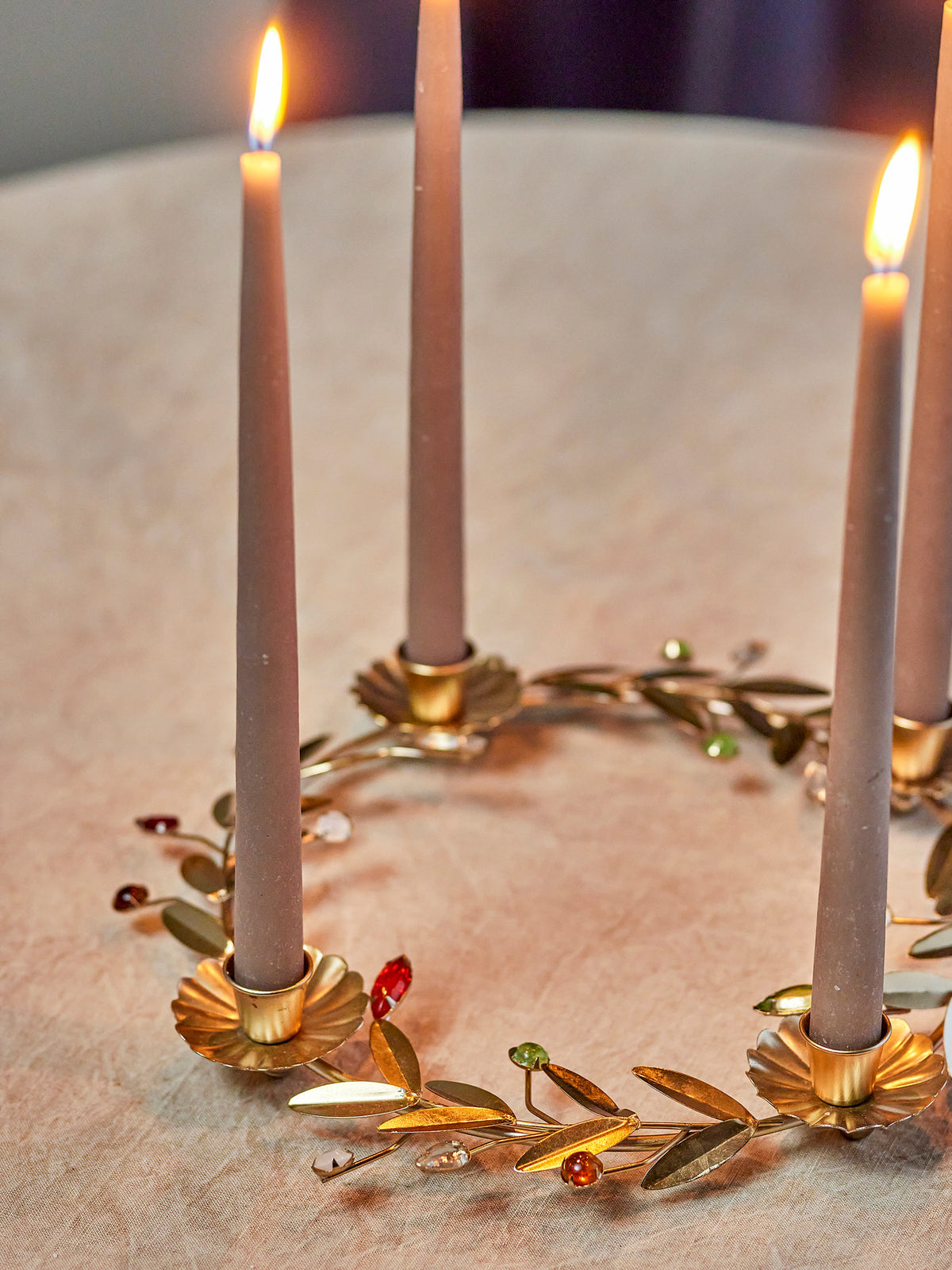 Shankar Adventskerzenständer, Gold, Metall in Gold präsentiert im Onlineshop von KAQTU Design AG. Kerzenständer ist von Bloomingville