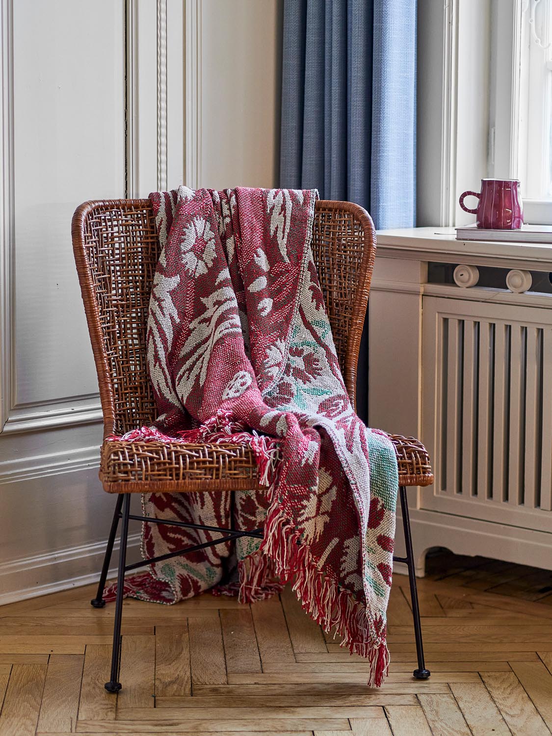 Jangal Decke, Bunt, Recycelte Baumwolle in Multi präsentiert im Onlineshop von KAQTU Design AG. Bettüberwurf ist von Bloomingville