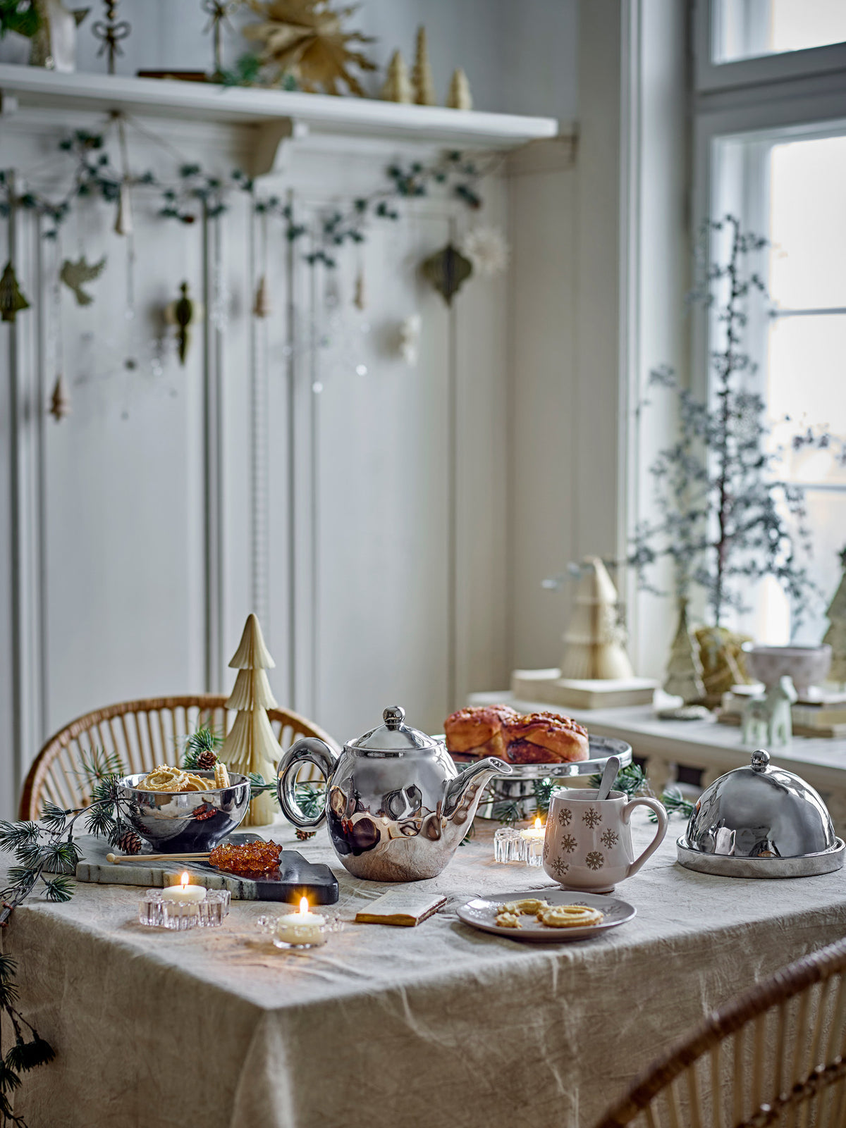Shine Schale, Silber, Steingut in Silver präsentiert im Onlineshop von KAQTU Design AG. Schale ist von Bloomingville
