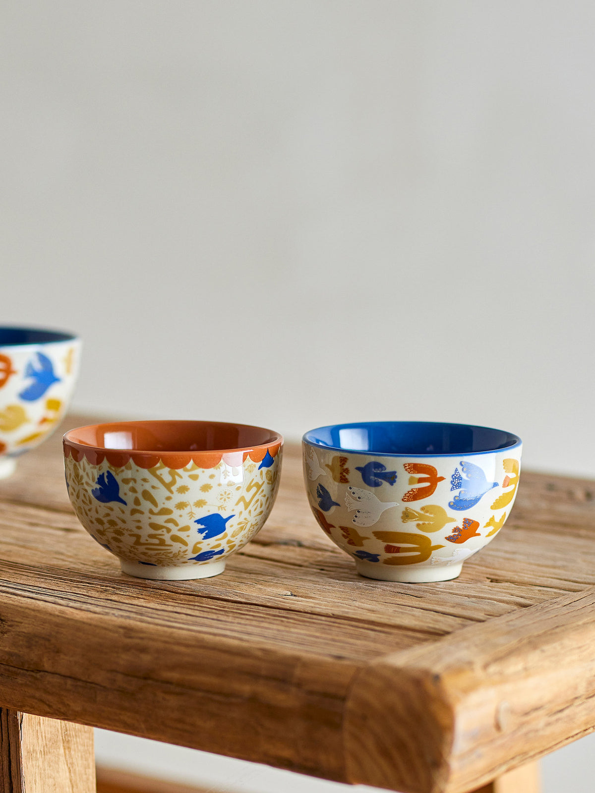 Anniversary Schale, Bunt, Steingut in Multi präsentiert im Onlineshop von KAQTU Design AG. Schale ist von Bloomingville