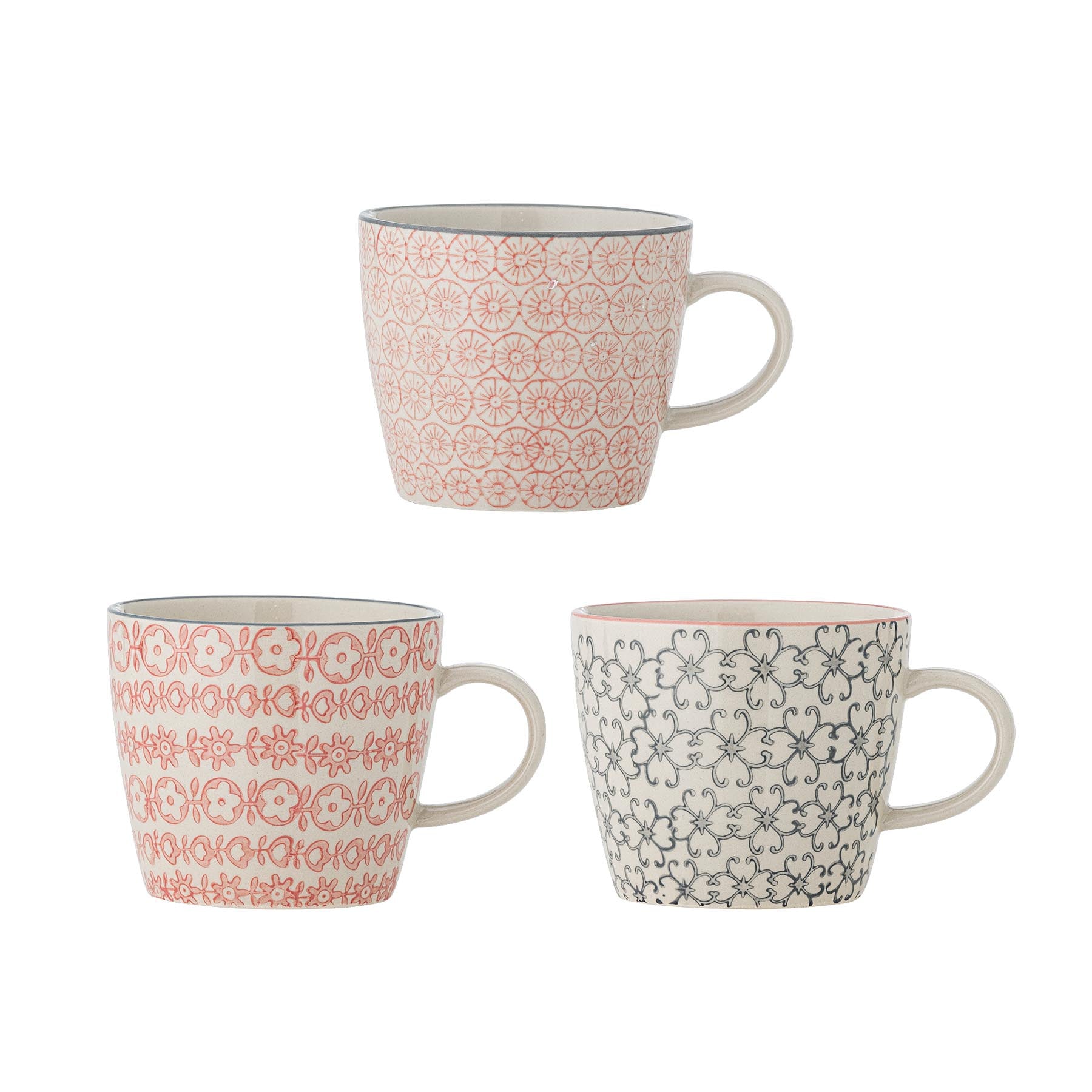 Cécile Becher, Bunt, Steingut in Multi präsentiert im Onlineshop von KAQTU Design AG. Tasse ist von Bloomingville