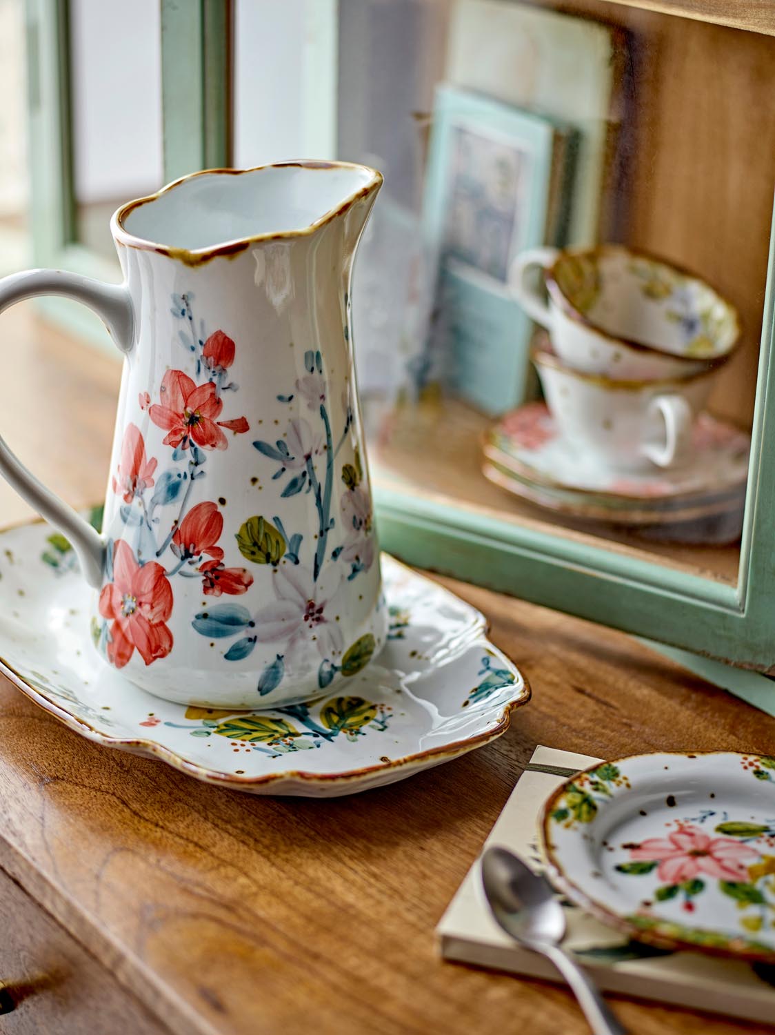 Savina Krug, Bunt, Steingut in Multi präsentiert im Onlineshop von KAQTU Design AG. Kanne ist von Creative Collection