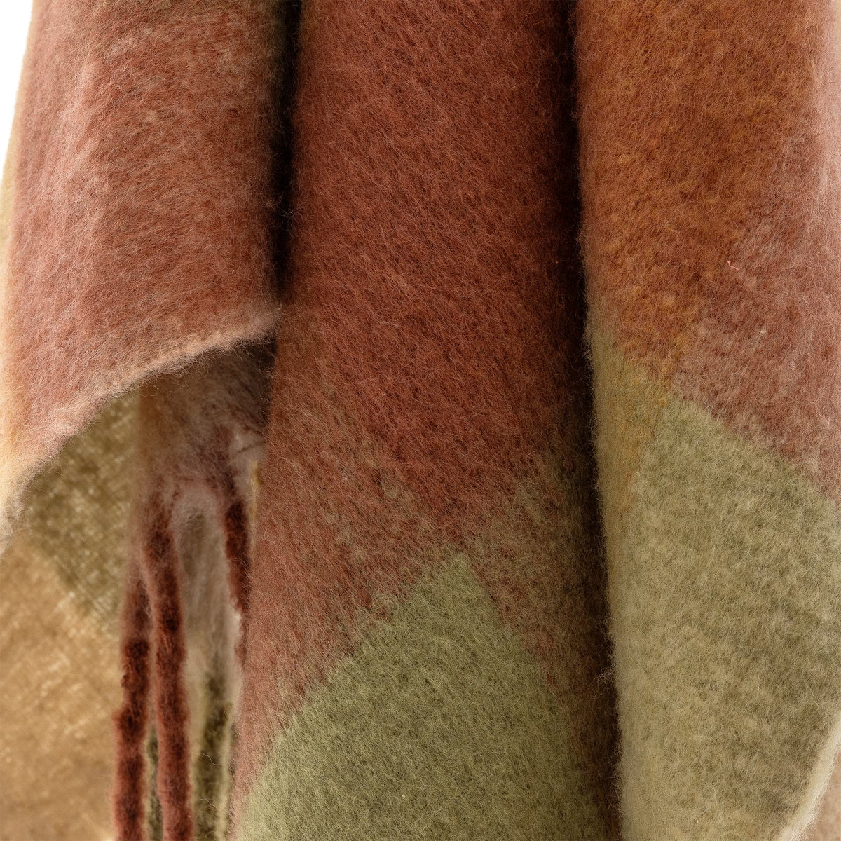 Hamisha Decke, Bunt, Polyester OEKO-TEX® in Multi präsentiert im Onlineshop von KAQTU Design AG. Wolldecke ist von Creative Collection