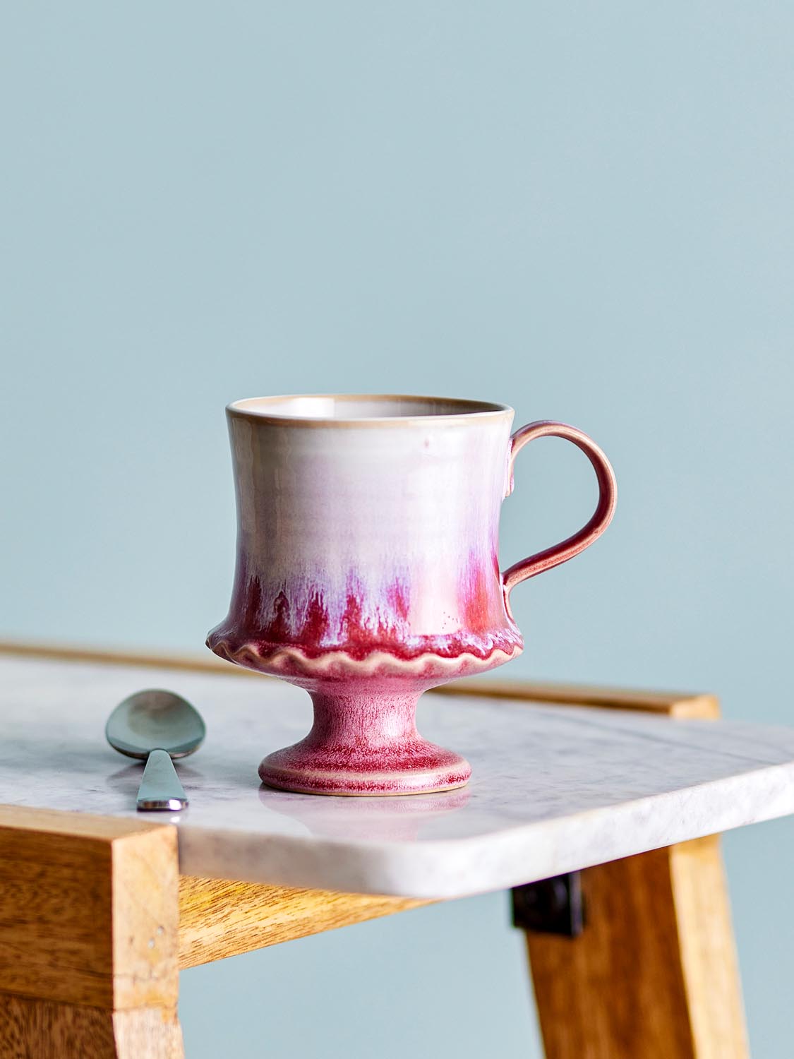 Odile Becher, Rose, Steingut in Rose präsentiert im Onlineshop von KAQTU Design AG. Tasse ist von Creative Collection