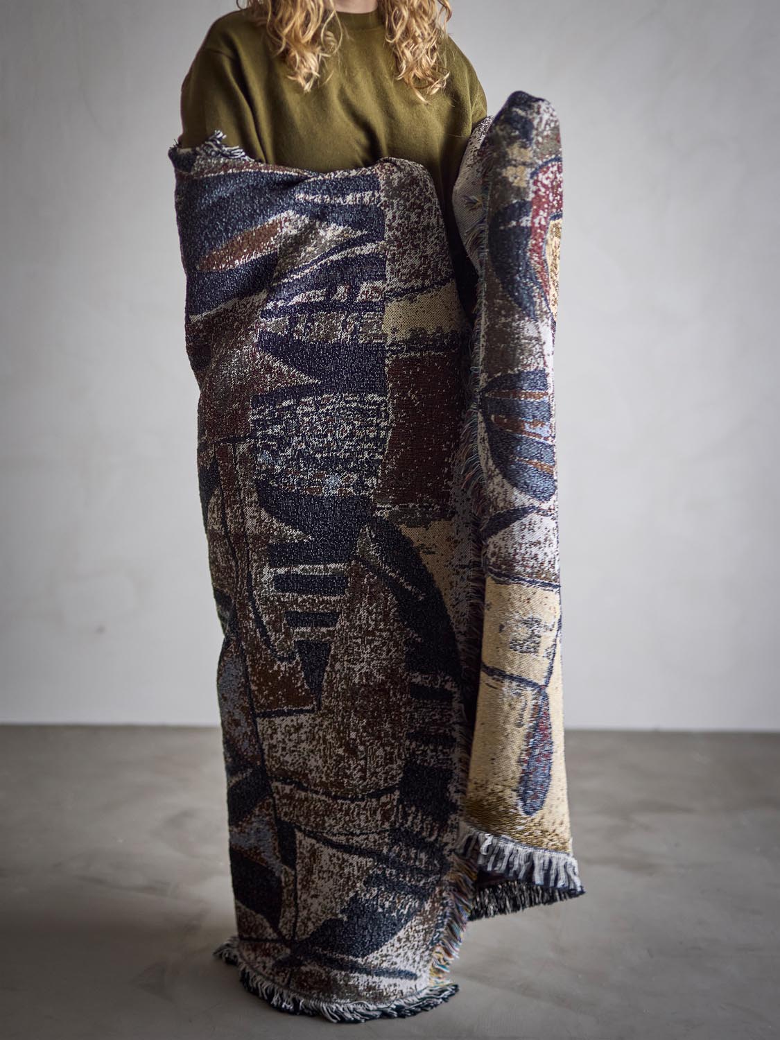 Rahul Decke, Bunt, Recycelte Baumwolle in Multi präsentiert im Onlineshop von KAQTU Design AG. Bettüberwurf ist von Bloomingville