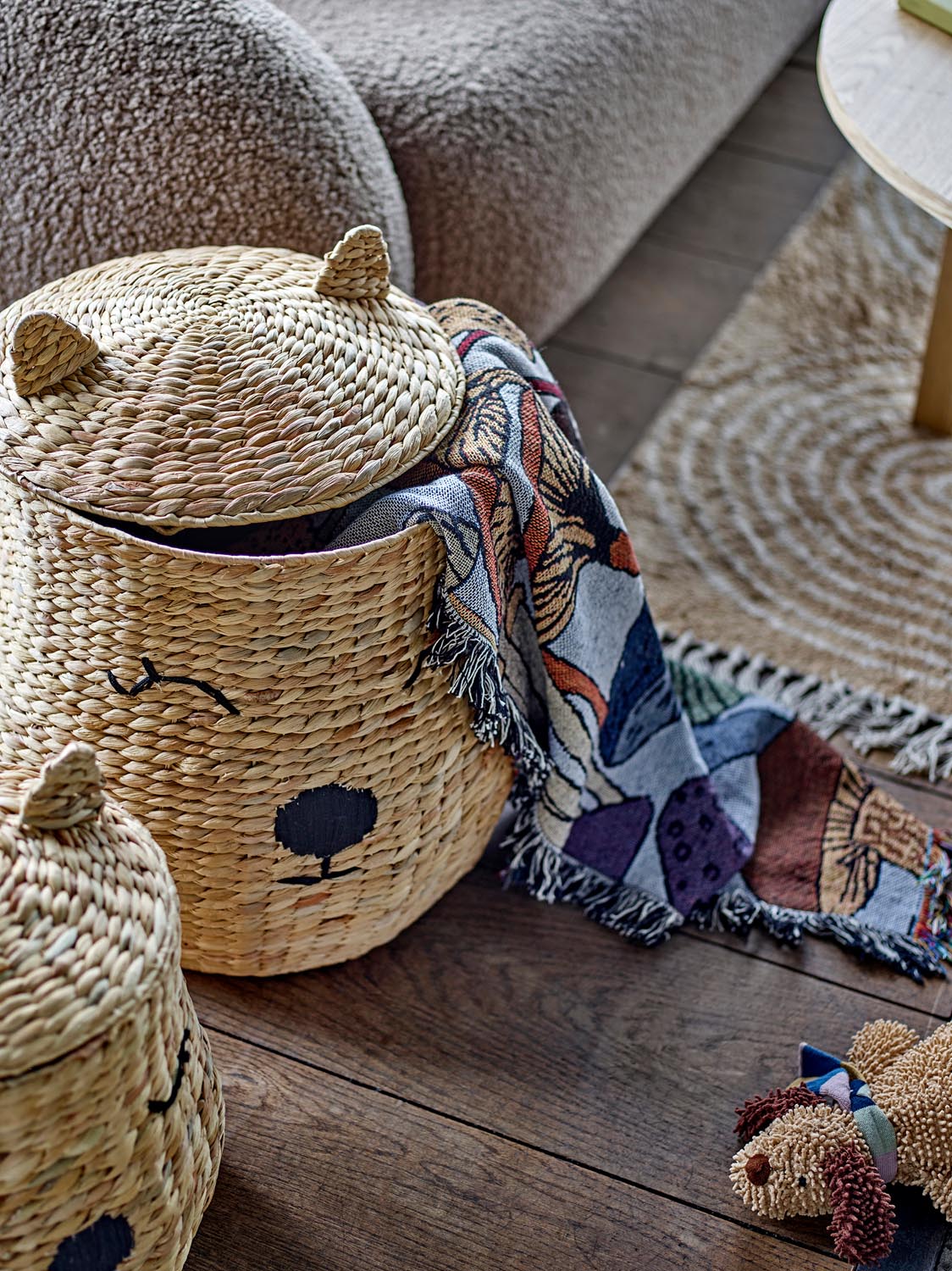 Sonam Decke, Bunt, Recycelte Baumwolle in Multi präsentiert im Onlineshop von KAQTU Design AG. Bettüberwurf ist von Bloomingville Mini