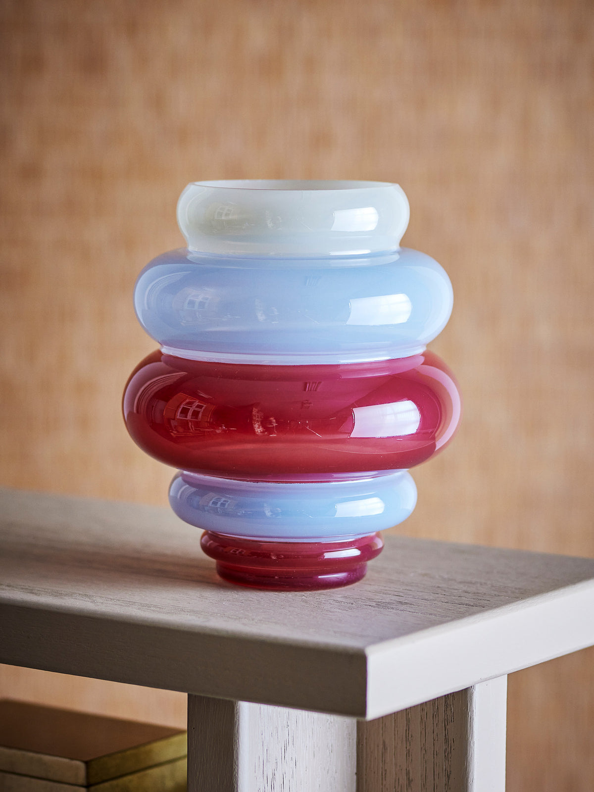 Annhelene Vase, Bunt, Glas in Multi präsentiert im Onlineshop von KAQTU Design AG. Vase ist von Bloomingville