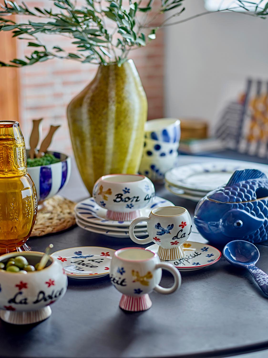 Abella Vase, Gelb, Steingut in Yellow präsentiert im Onlineshop von KAQTU Design AG. Vase ist von Creative Collection