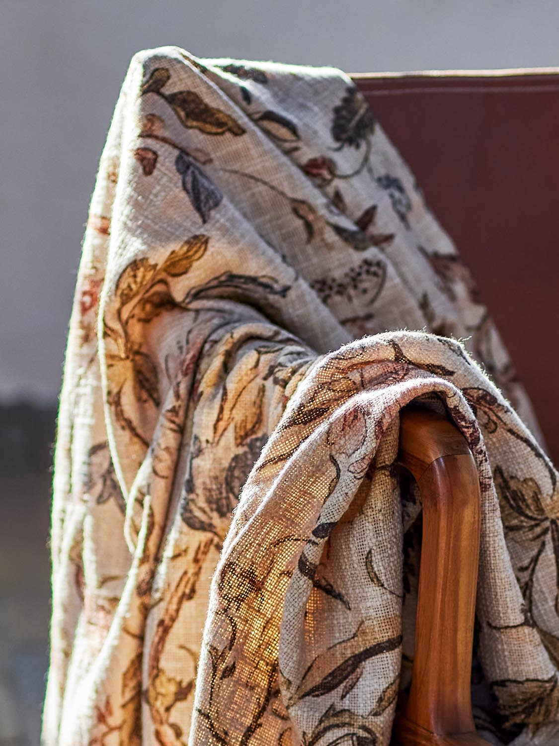 Yoti Decke, Bunt, Baumwolle in Multi präsentiert im Onlineshop von KAQTU Design AG. Bettüberwurf ist von Creative Collection