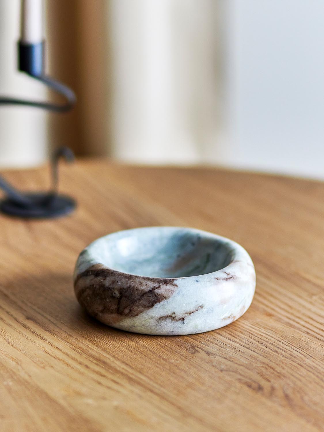 Indah Schale, Natur, Marmor in Nature präsentiert im Onlineshop von KAQTU Design AG. Schale ist von Bloomingville