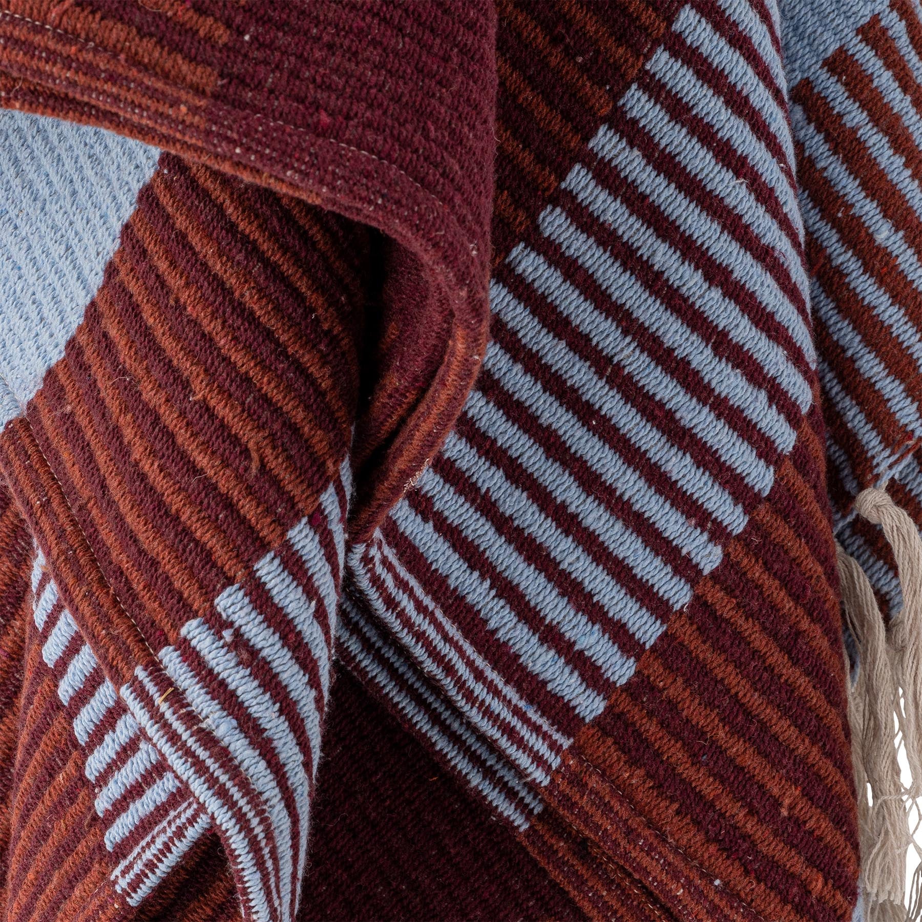 Isnel Decke, Bunt, Recycelte Baumwolle in Multi präsentiert im Onlineshop von KAQTU Design AG. Bettüberwurf ist von Creative Collection